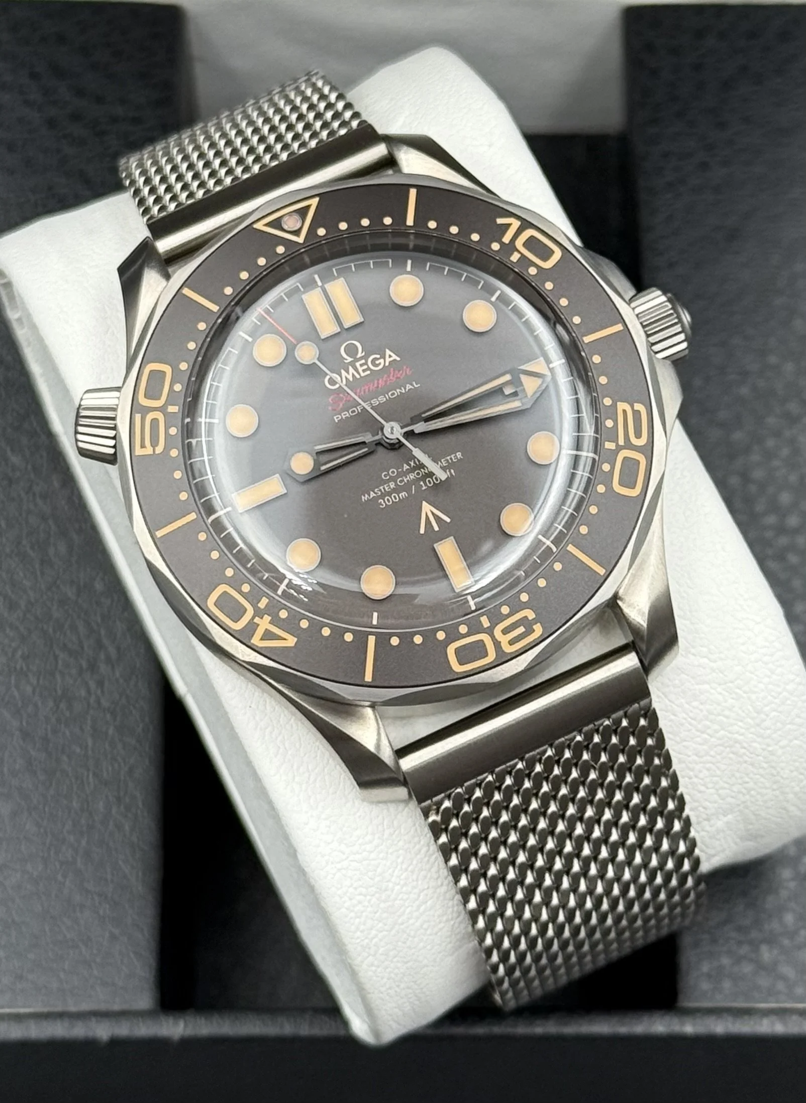 2025 Omega Seamaster Diver 300M “No Time to Die” 210.90.42.20.01.001 Titanium