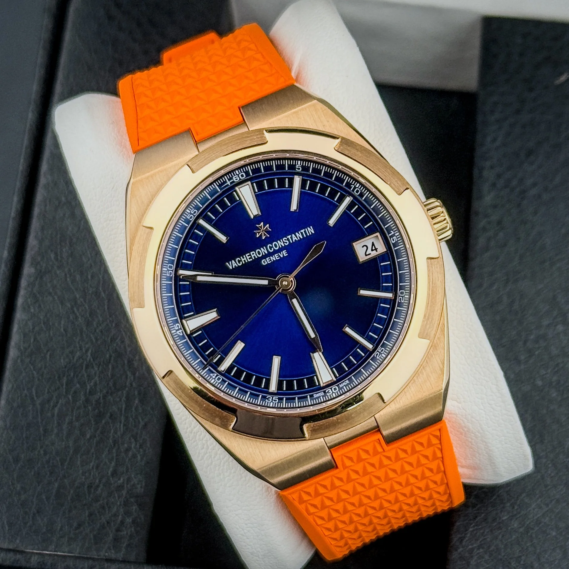 Vacheron Constantin Overseas Rose Gold Blue Dial Watch 41mm 4500V/110R-B705