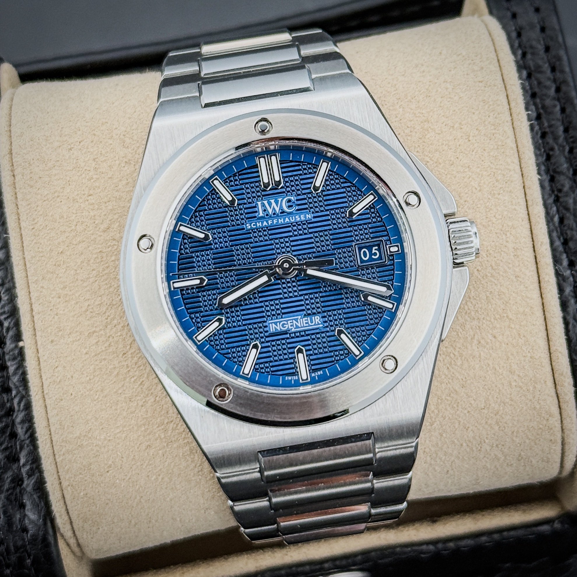 IWC Ingenieur Automatic 40 Aqua Dial Steel 40mm IW328907