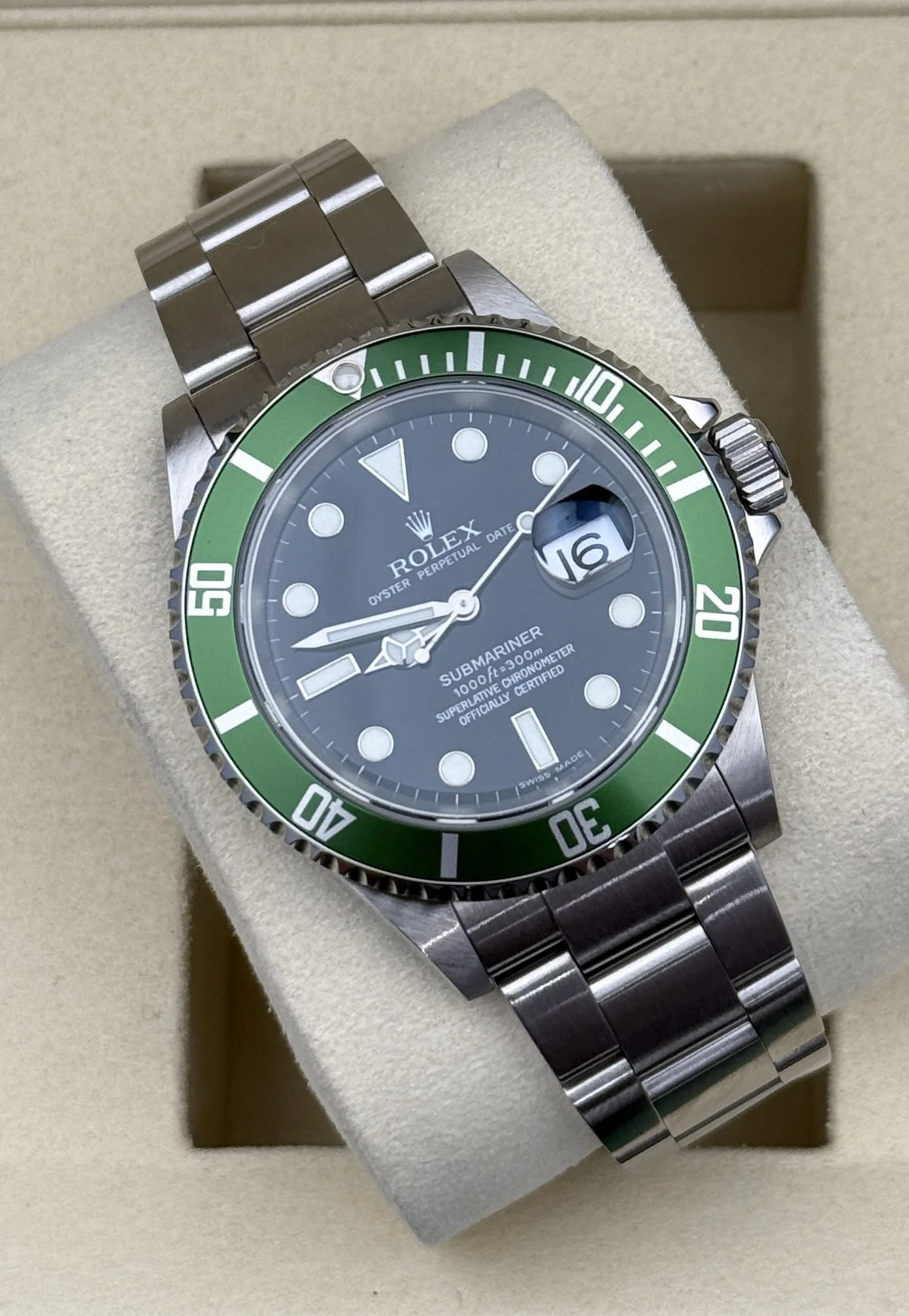 Rolex Submariner "Kermit" 16610LV Stainless Steel Black Dial 40MM