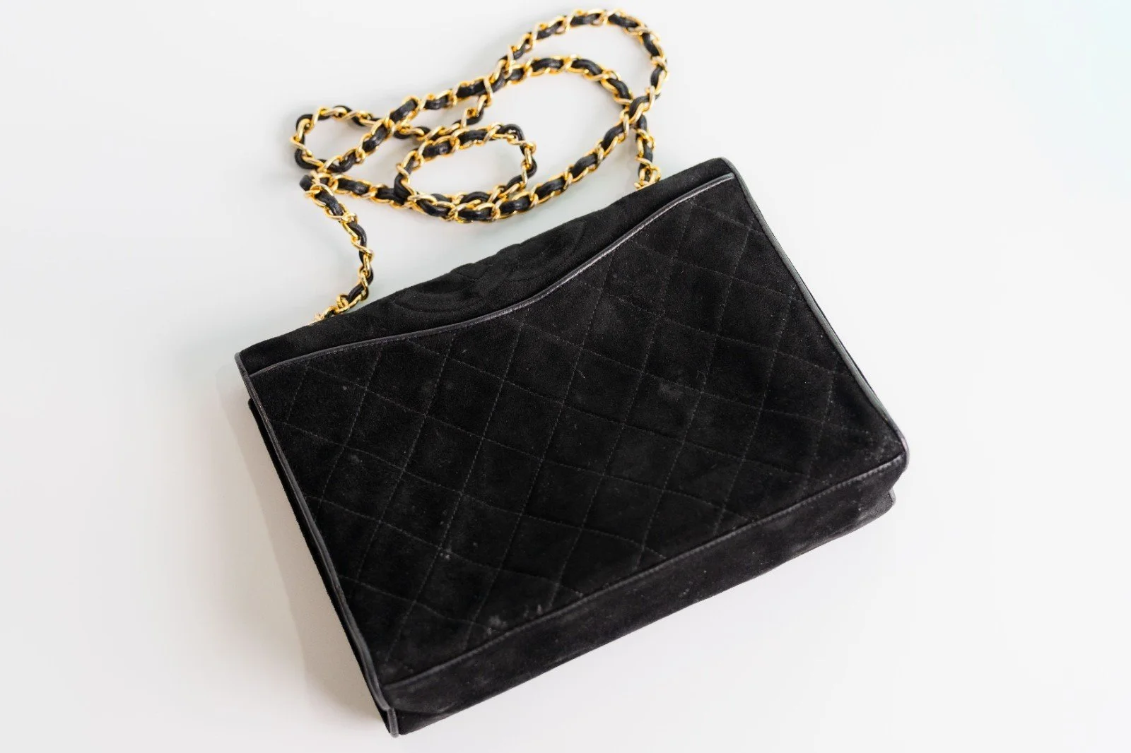chanel-suede-cc-small-flap-05.jpg