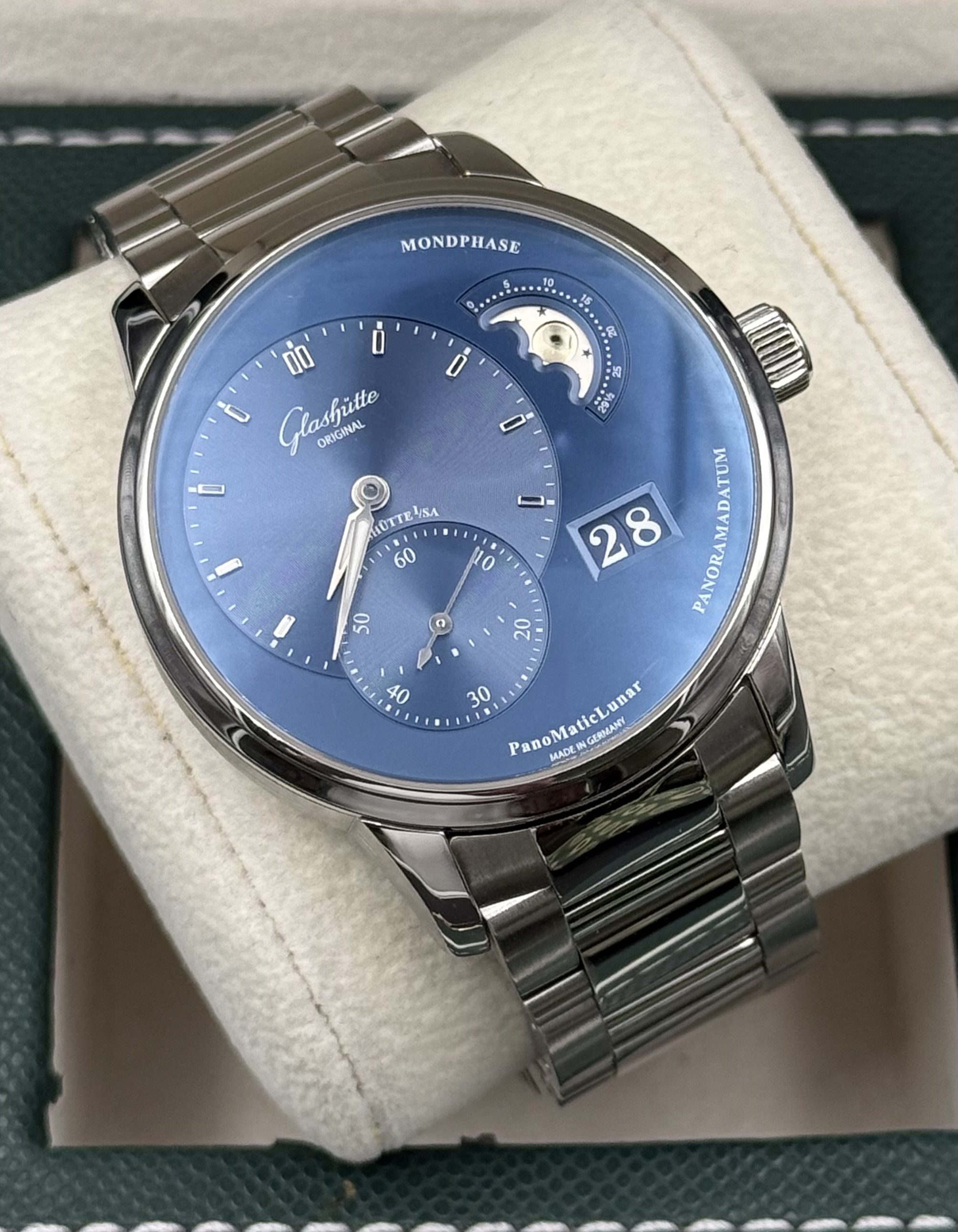 Glashutte PanoMatic Lunar 1-90-02-46-32-71