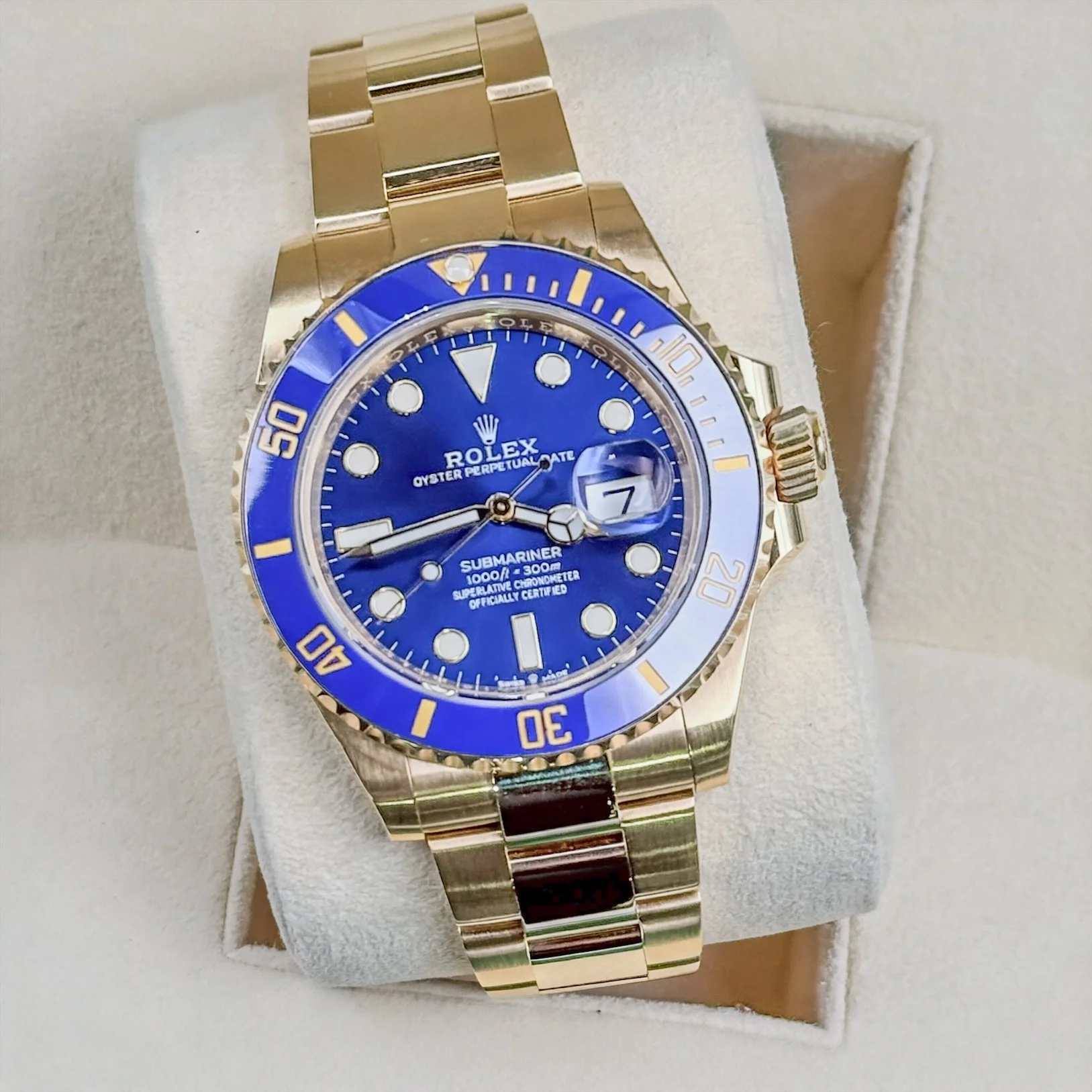 Rolex Submariner Date 18k Yellow Gold Blue Ceramic 41mm 126618LB