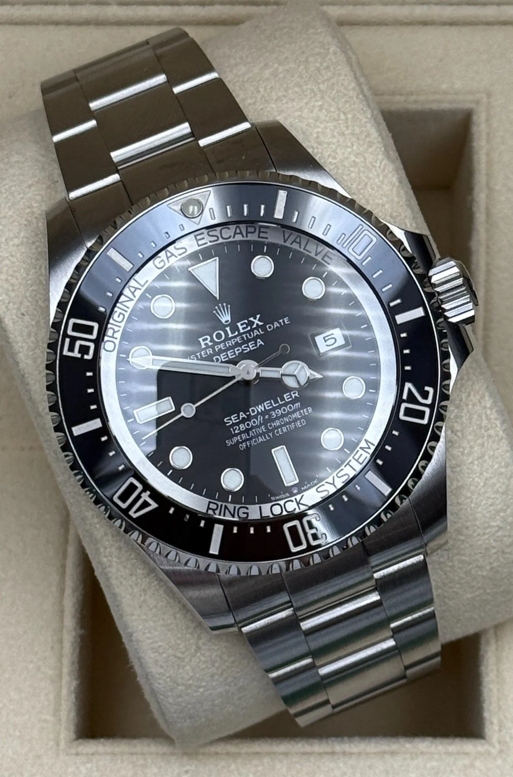 Rolex Sea-Dweller Deepsea 126660