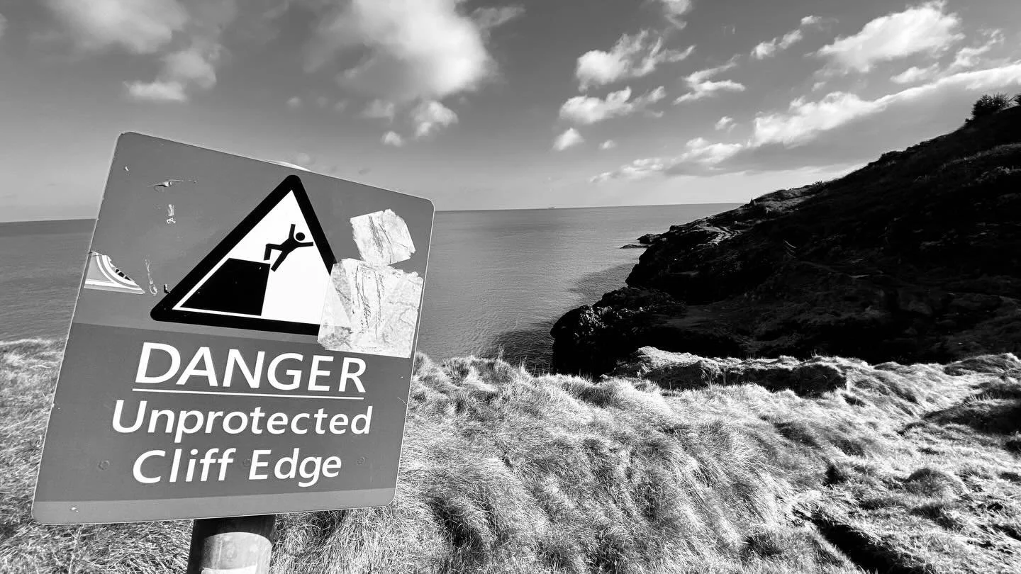 What a lovely morning for a walk along the cliffs 😍