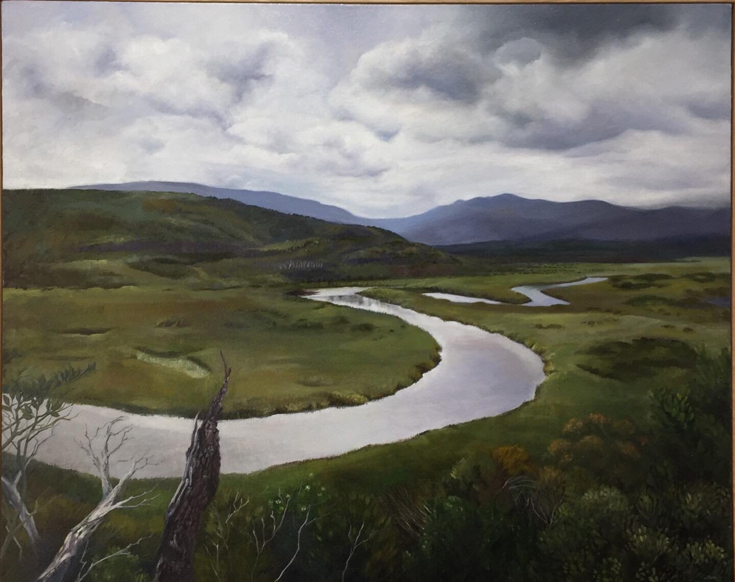 Oil painting of Darby River meandering through the grassy plain. I really enjoy painting skies, capturing that feeling of lightness is a challenge.  Always learning !
You can see this one @littleoberoncafe in Fish Creek. #janiefrithart #wilsonsprom #