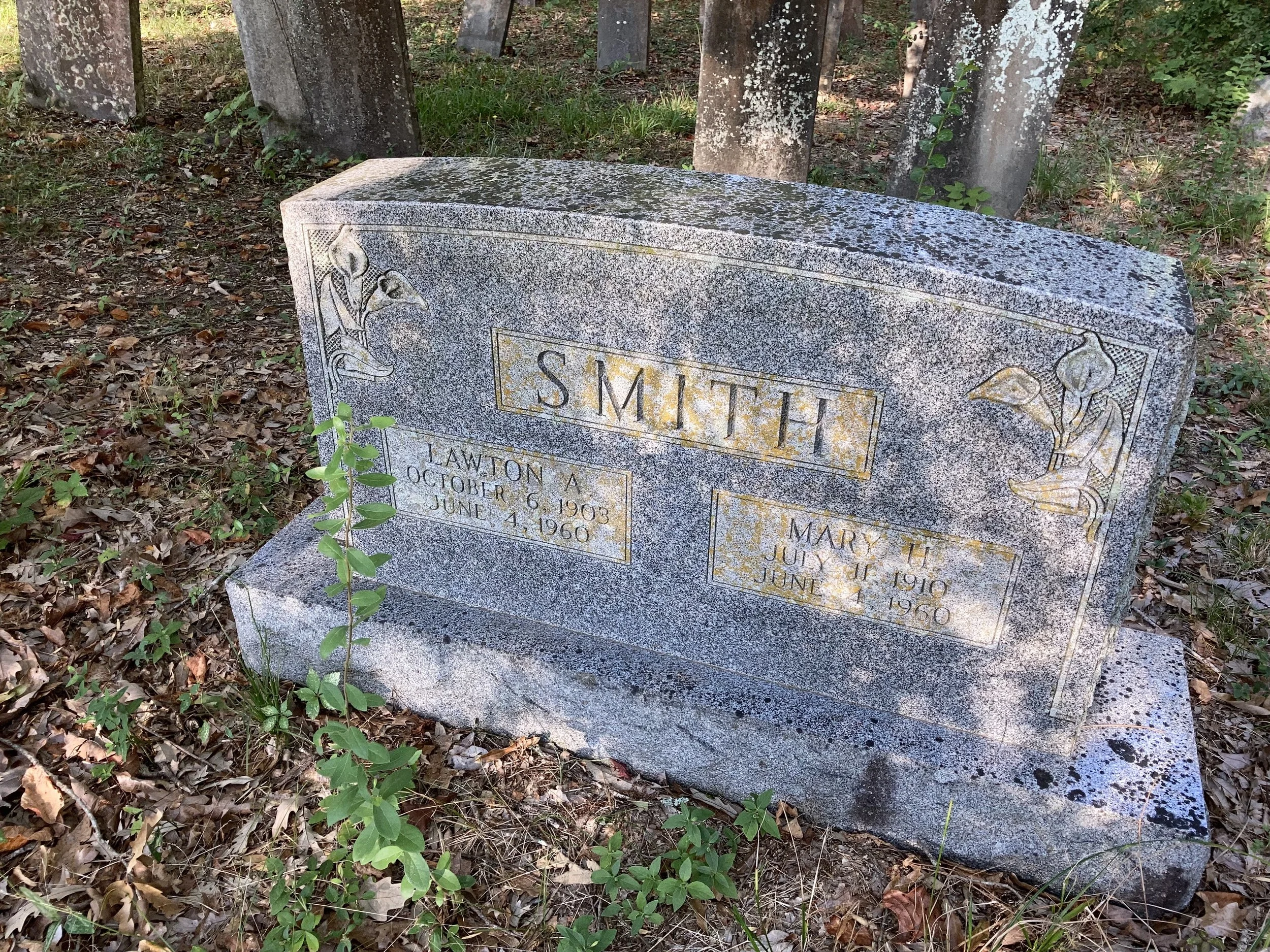 Smith grave.jpg