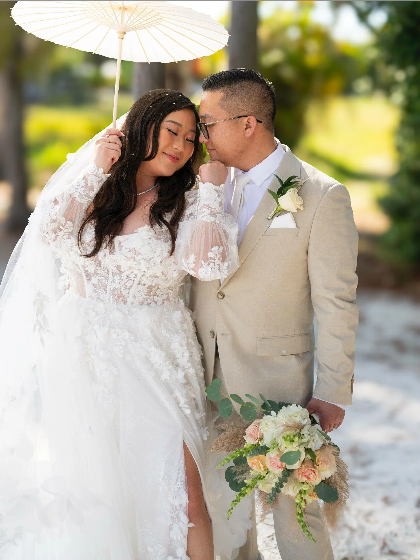 Dawn's first light at @paradisecoveorlando 🌅✨ 
There's something truly special about saying "I do" as the world wakes up &mdash; soft pinks blending into gold, the lake still and serene, and that gentle sunrise glow wrapping around you bot