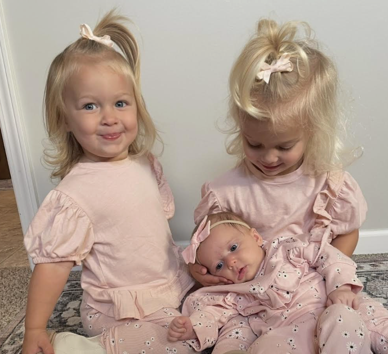 5 Prayers For The Mom Expecting Another Baby