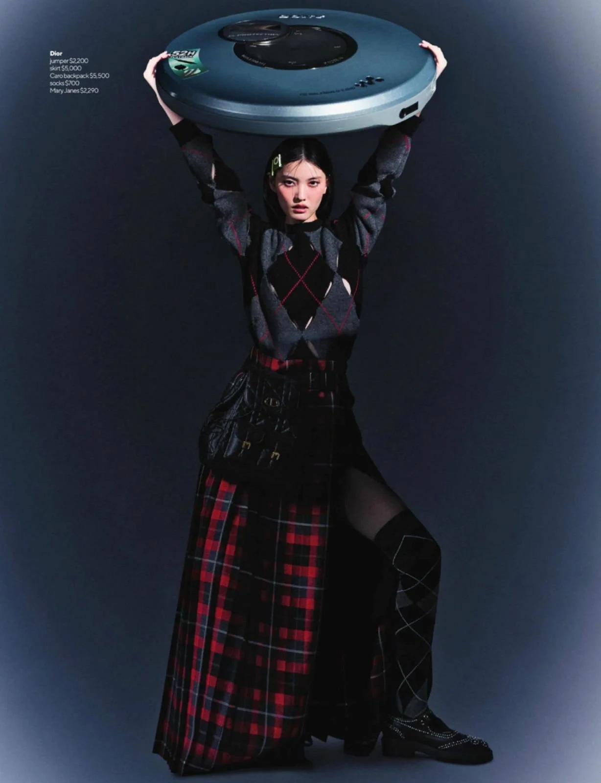 Hair and makeup by Kat Zhang of The Suburbs Studio for Nuyou publication