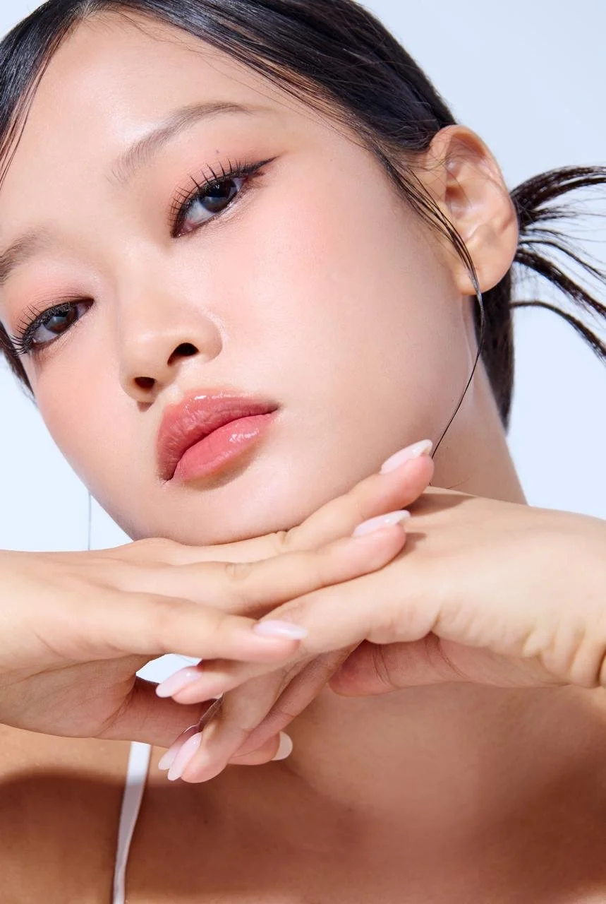 Hair and makeup by Sveta Klyn of The Suburbs Studio