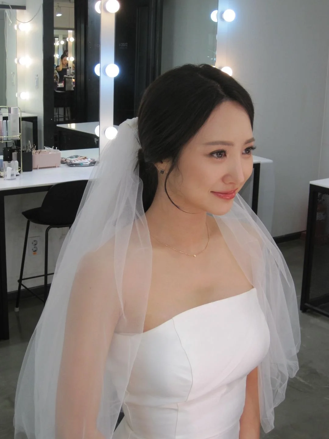 Jenny Hyun Masterclass - Korean Bridal Look - 09.jpeg