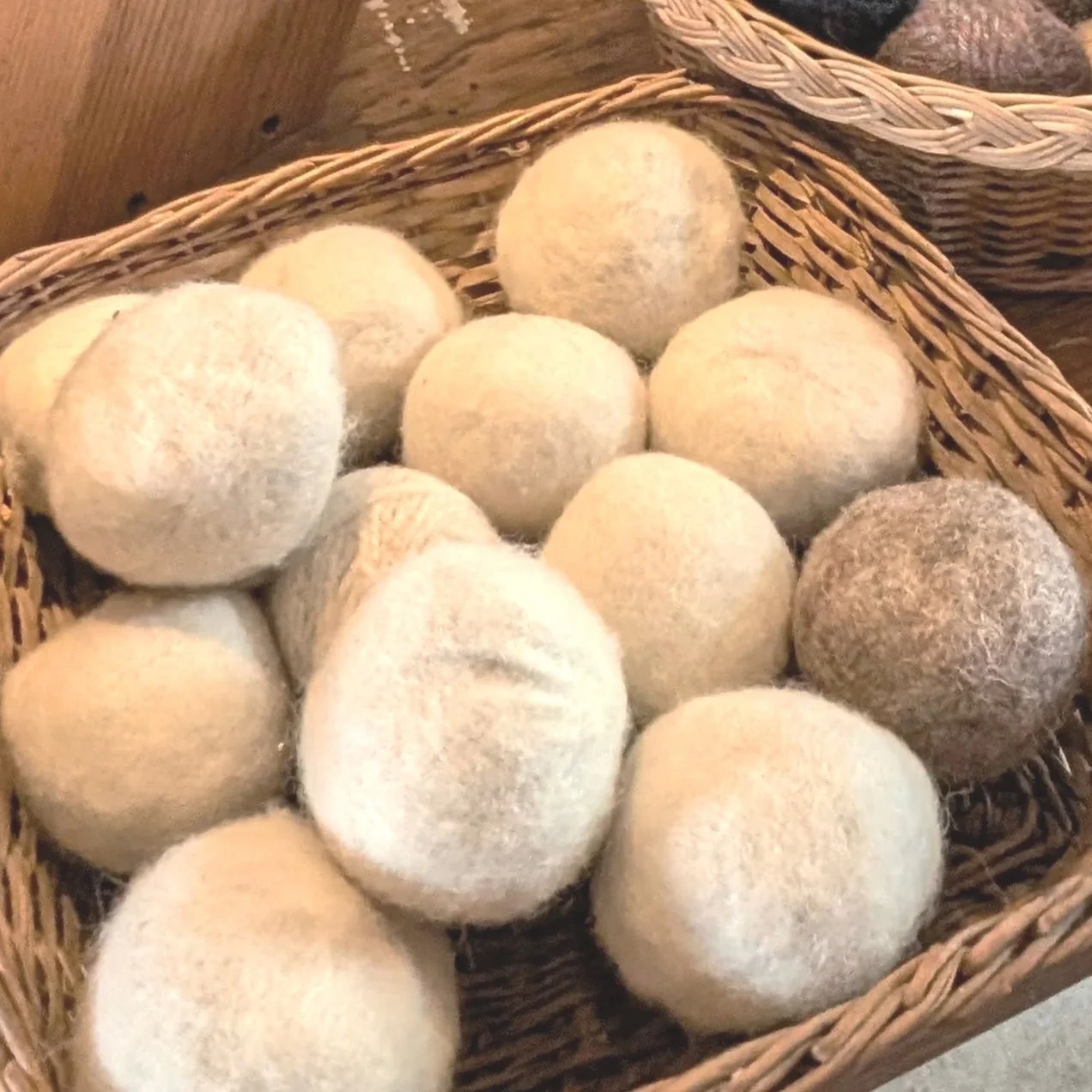 Casari Wool™ Dryer Balls – Natural, Reusable & Efficient
