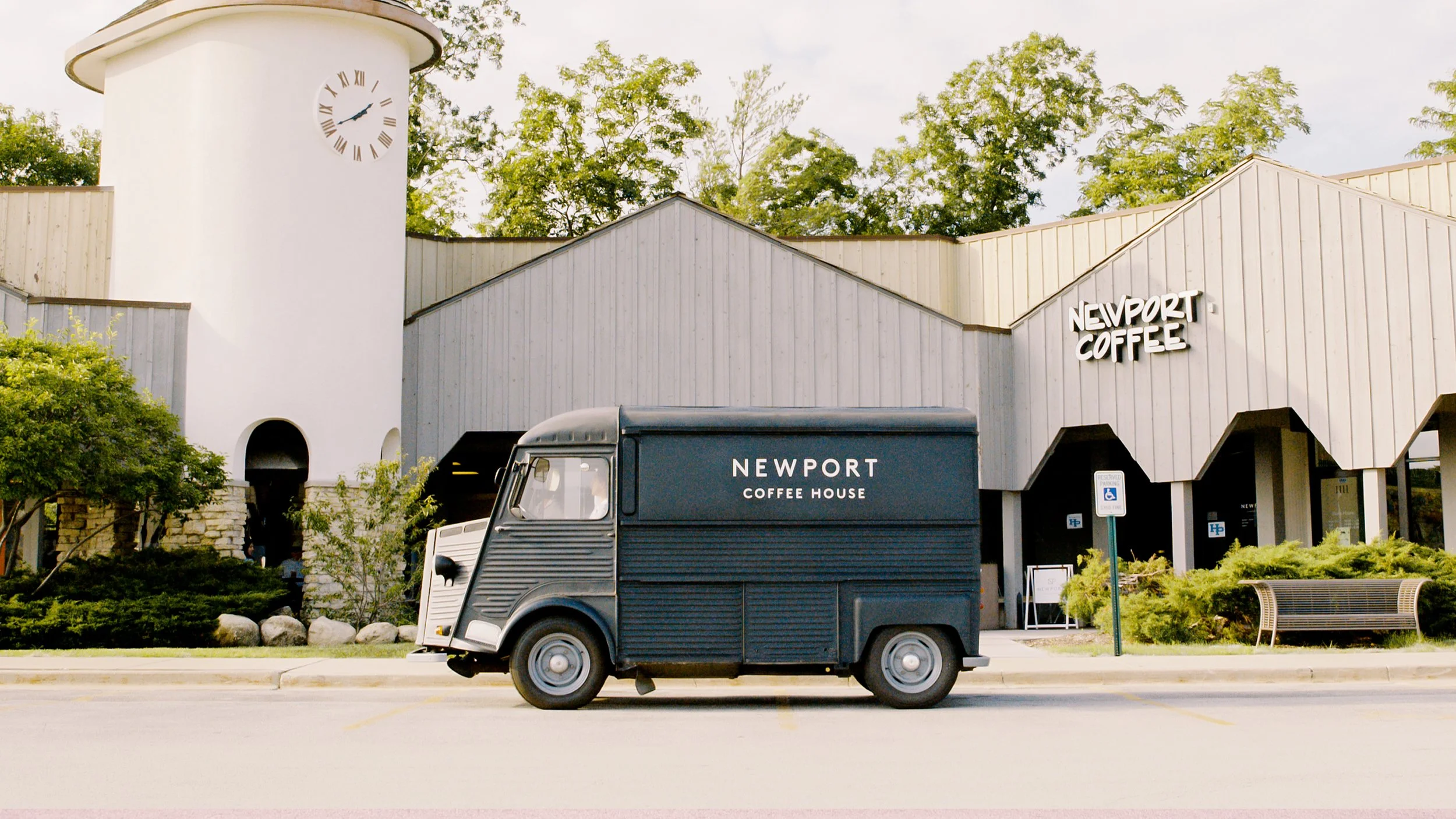 VISIT Newport Coffee House