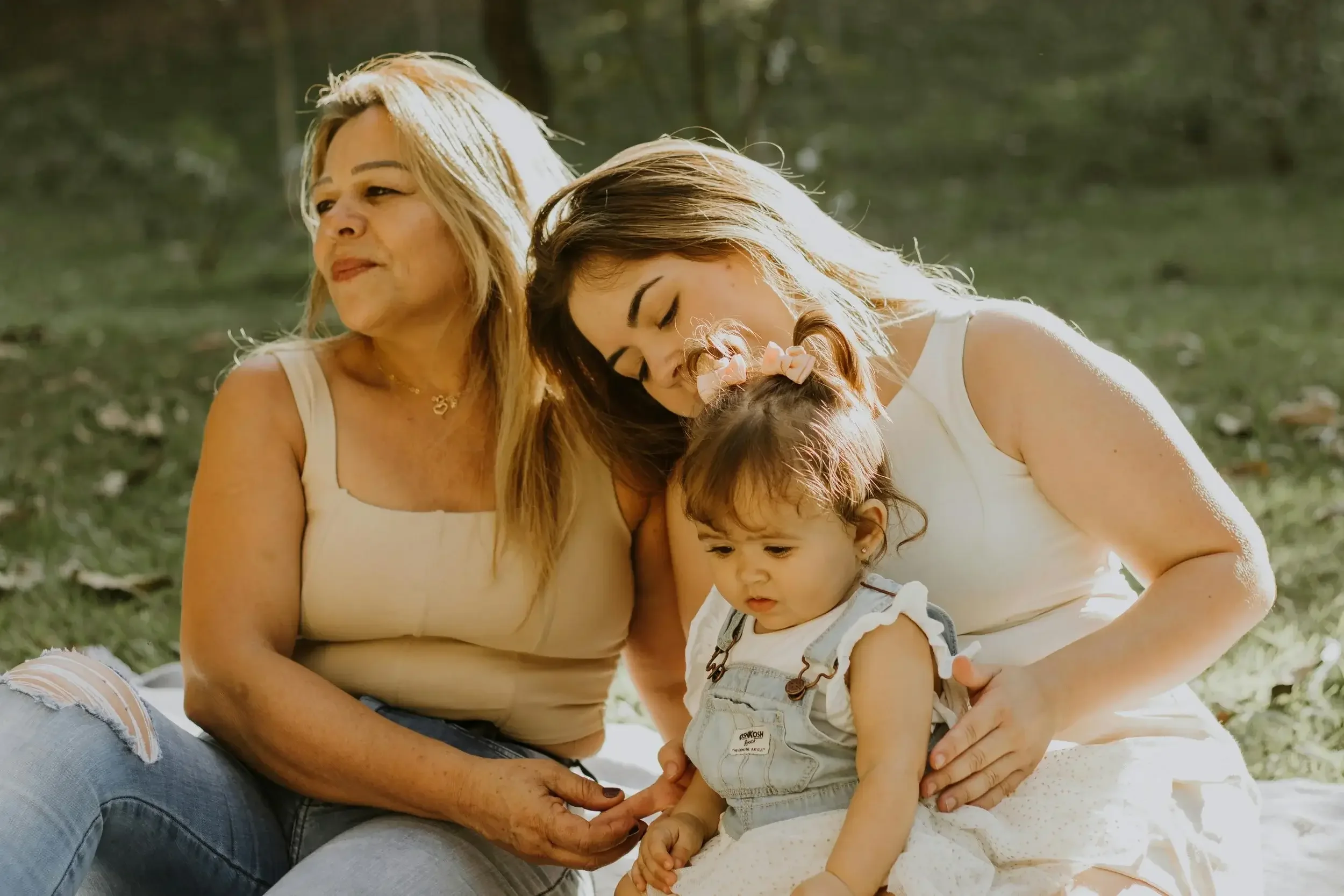 latina therapist for trauma los angeles