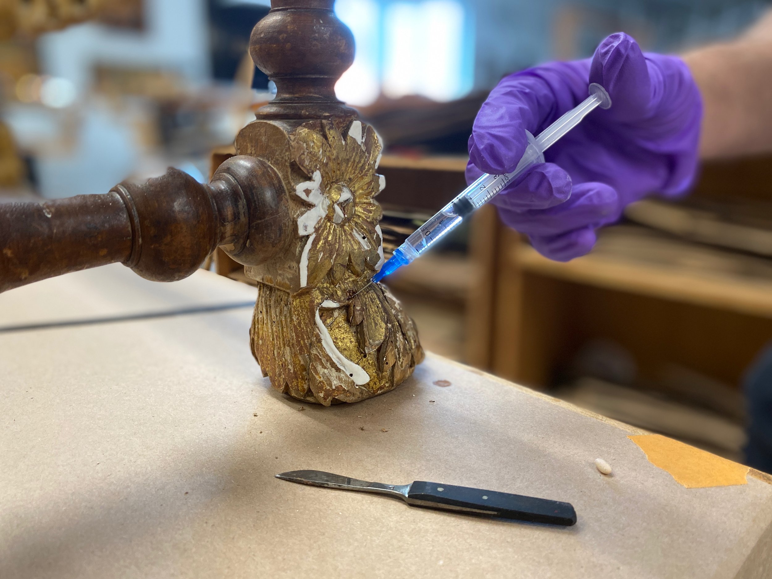 Consolidation of rotten wood with paraloid B72