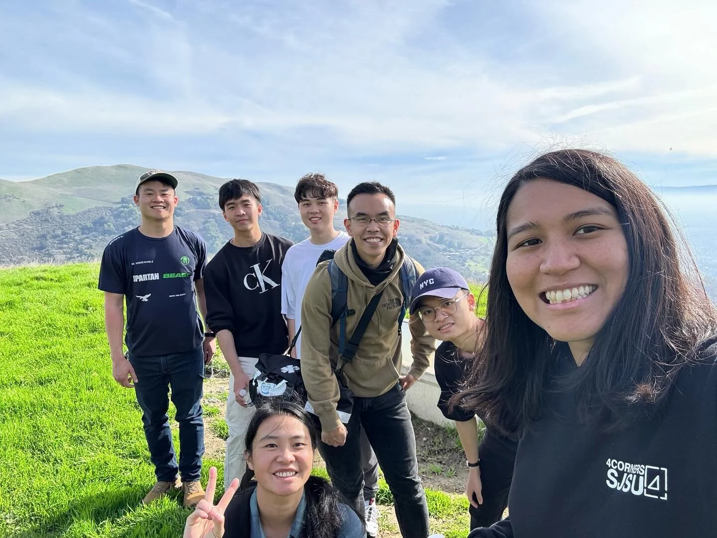 Hope everyone&rsquo;s been hanging in there with the storms! Flashback post to our lovely hike in San Jose during first week of Spring Semester. ☀️🌲

.
.
.
.
.
#sanjose #sjsu #sjsuihouse #sjsuinternational #sjsuspartans