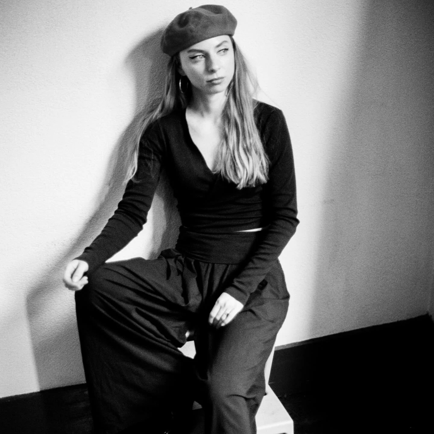 &ldquo;Little Lives&rdquo; is yours! It&rsquo;s hard to explain the feeling when a simple song with just a few chords turns into a magical piece of music. 🌝💜

So grateful for the amazing people who helped bring this to life
@sergedusault on piano &