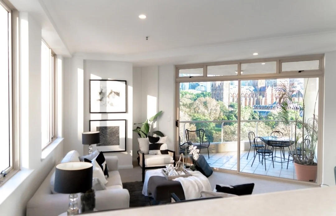 crown st lounge 1.jpg