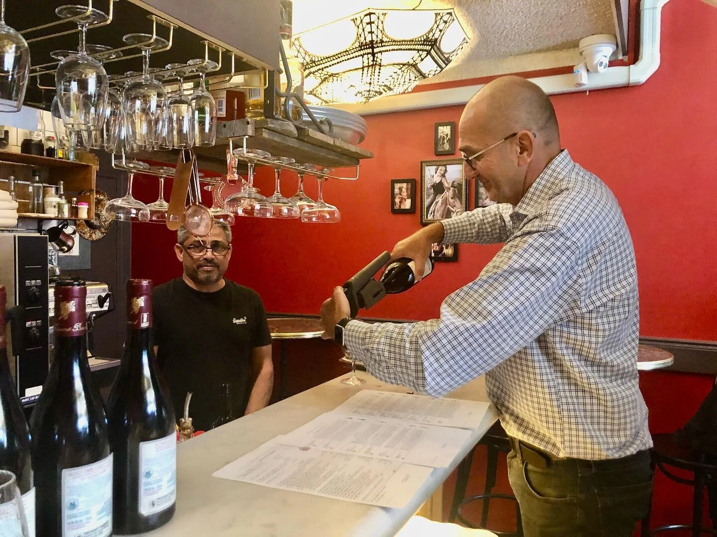 Wine tasting @johnnysliqor 🍷

#ourfrenchdrop
#frenchboutiquewine
#drinkinglocal
#johnnysliquor