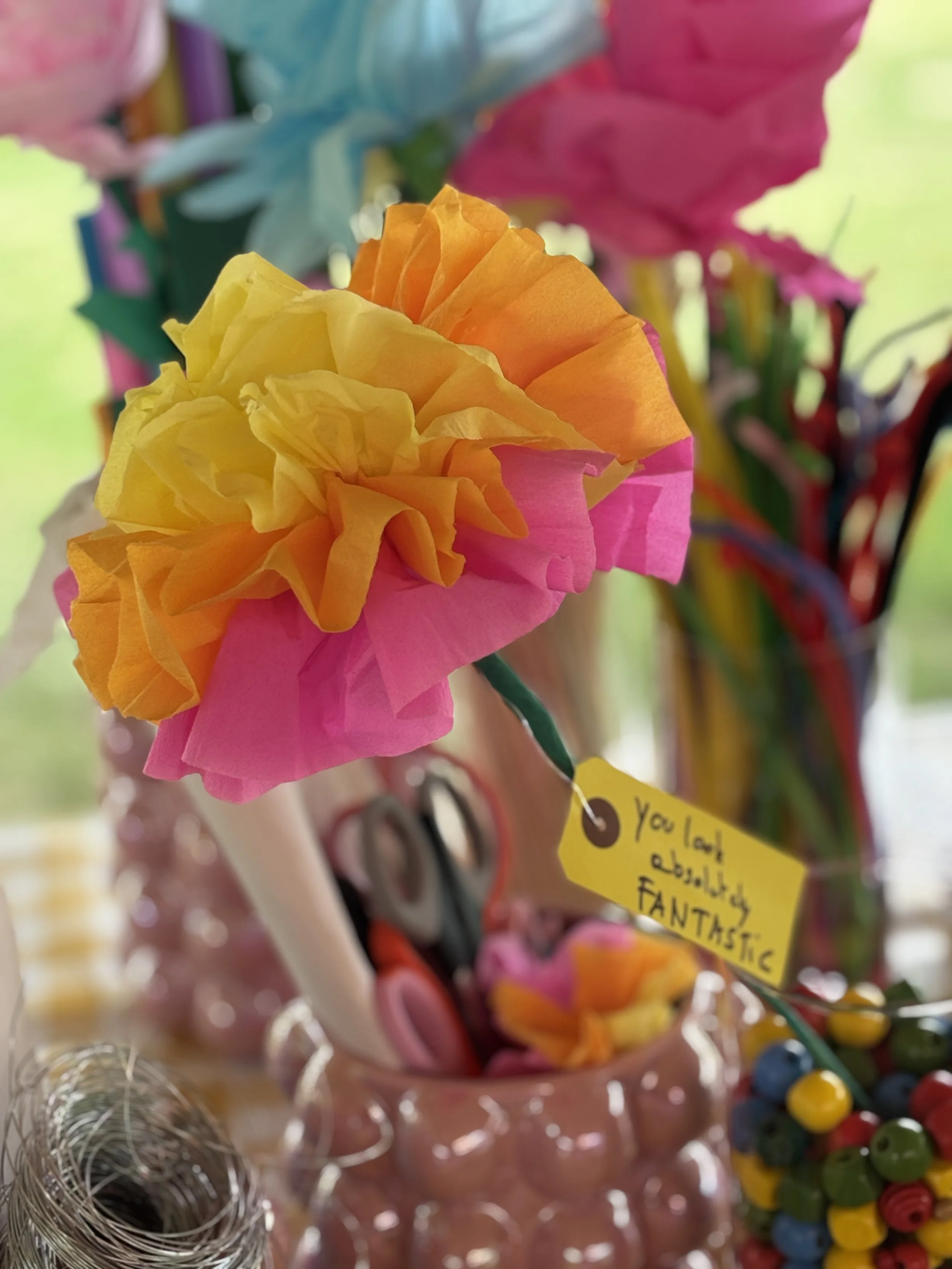 Strandbloemen van crèpepapier