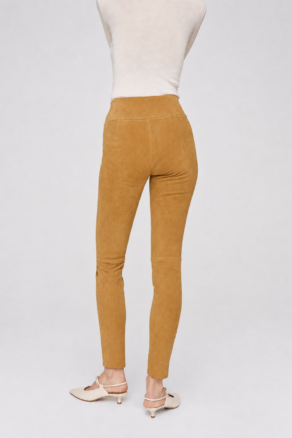 enge Wildlederhose sand-5.png