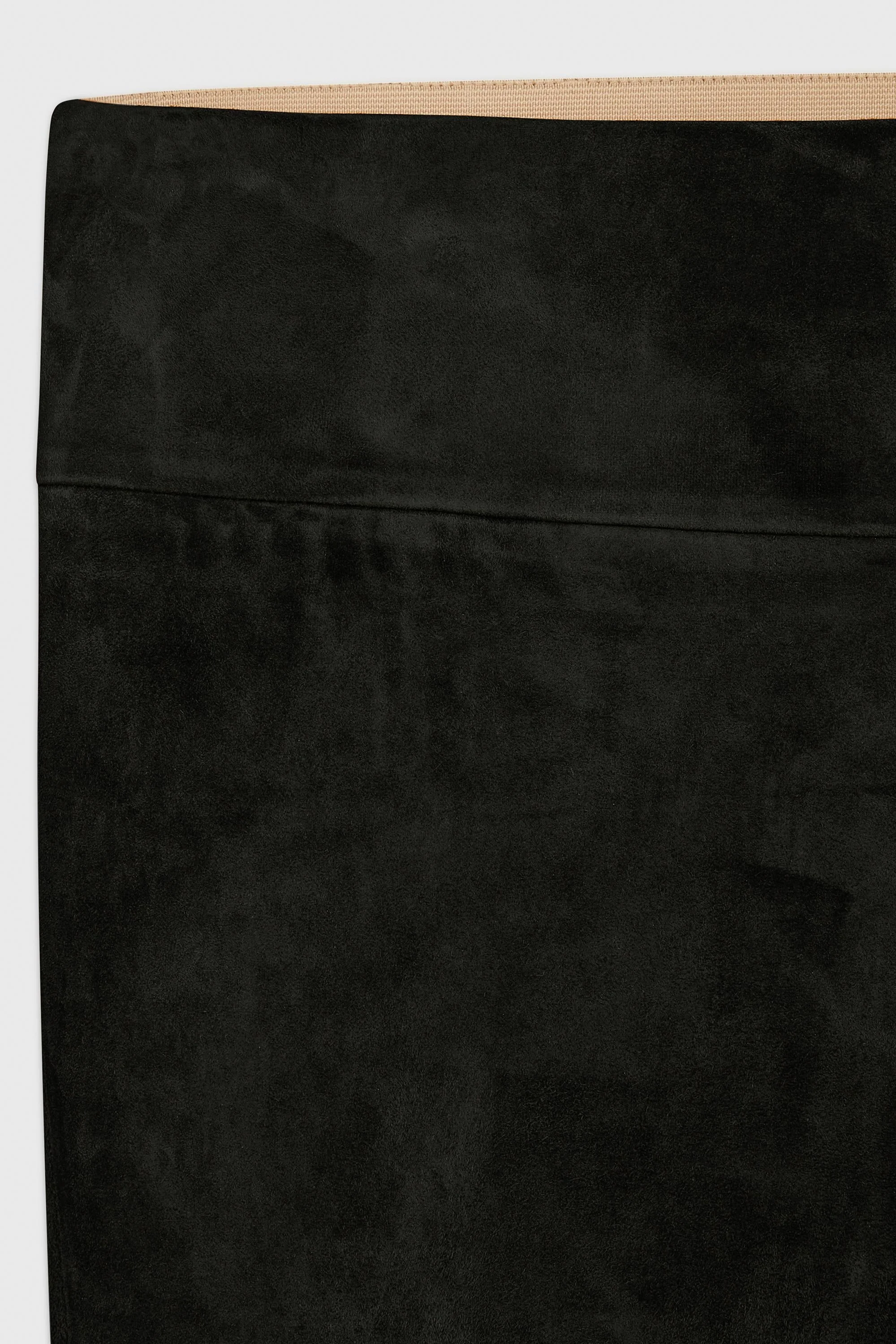 Enge Wildlederhose_black_detail.jpg