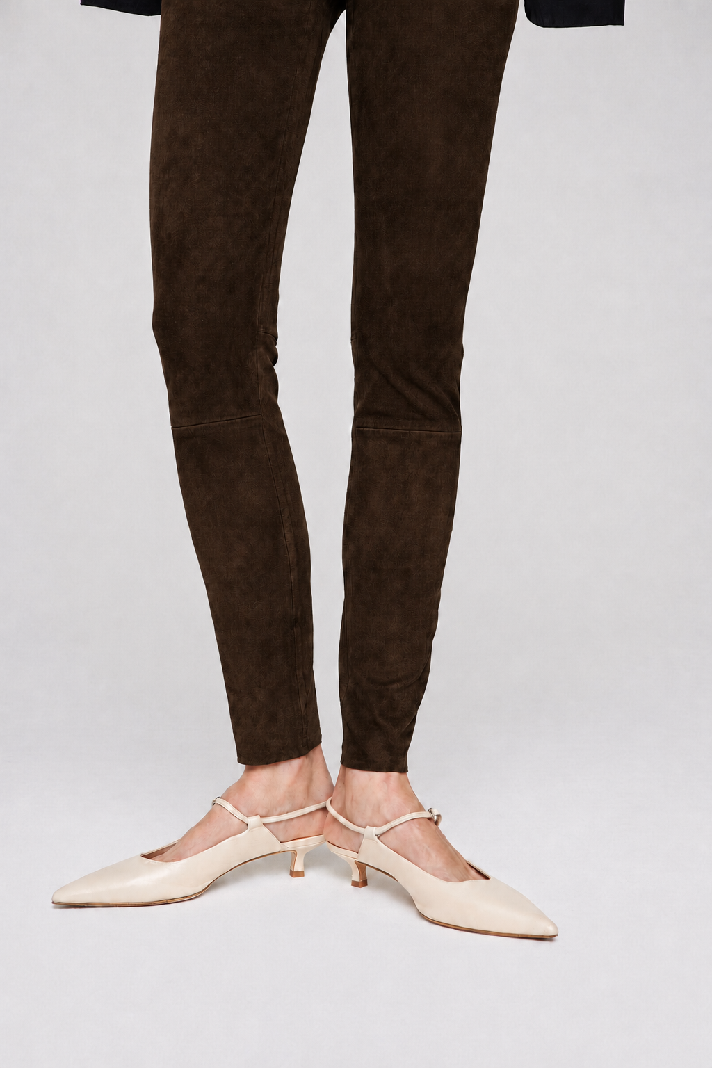 Enge Wildlederhose (V-Sulivan) chocolate 2.png