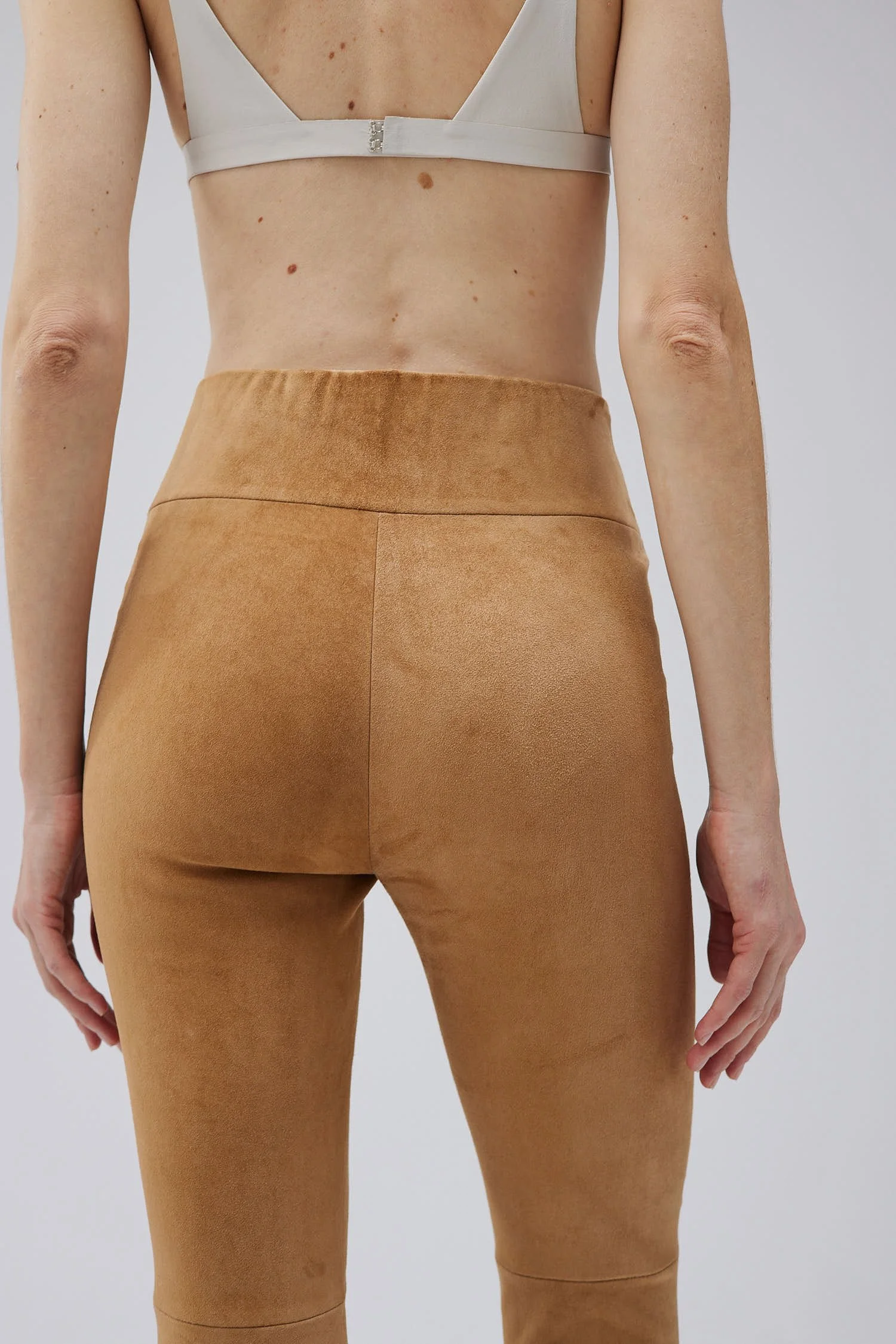 enge Wildlederhose sand-1.jpg