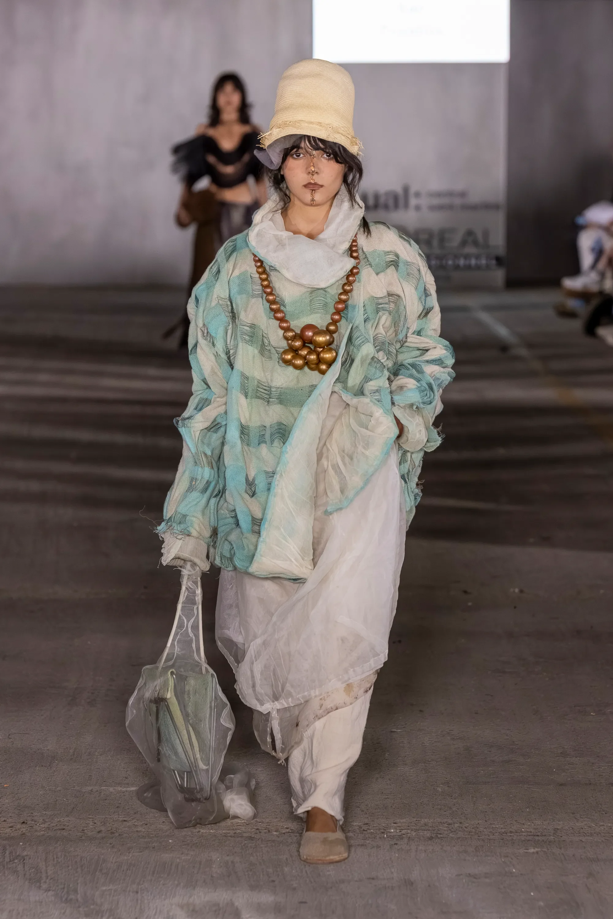 Fashion & More