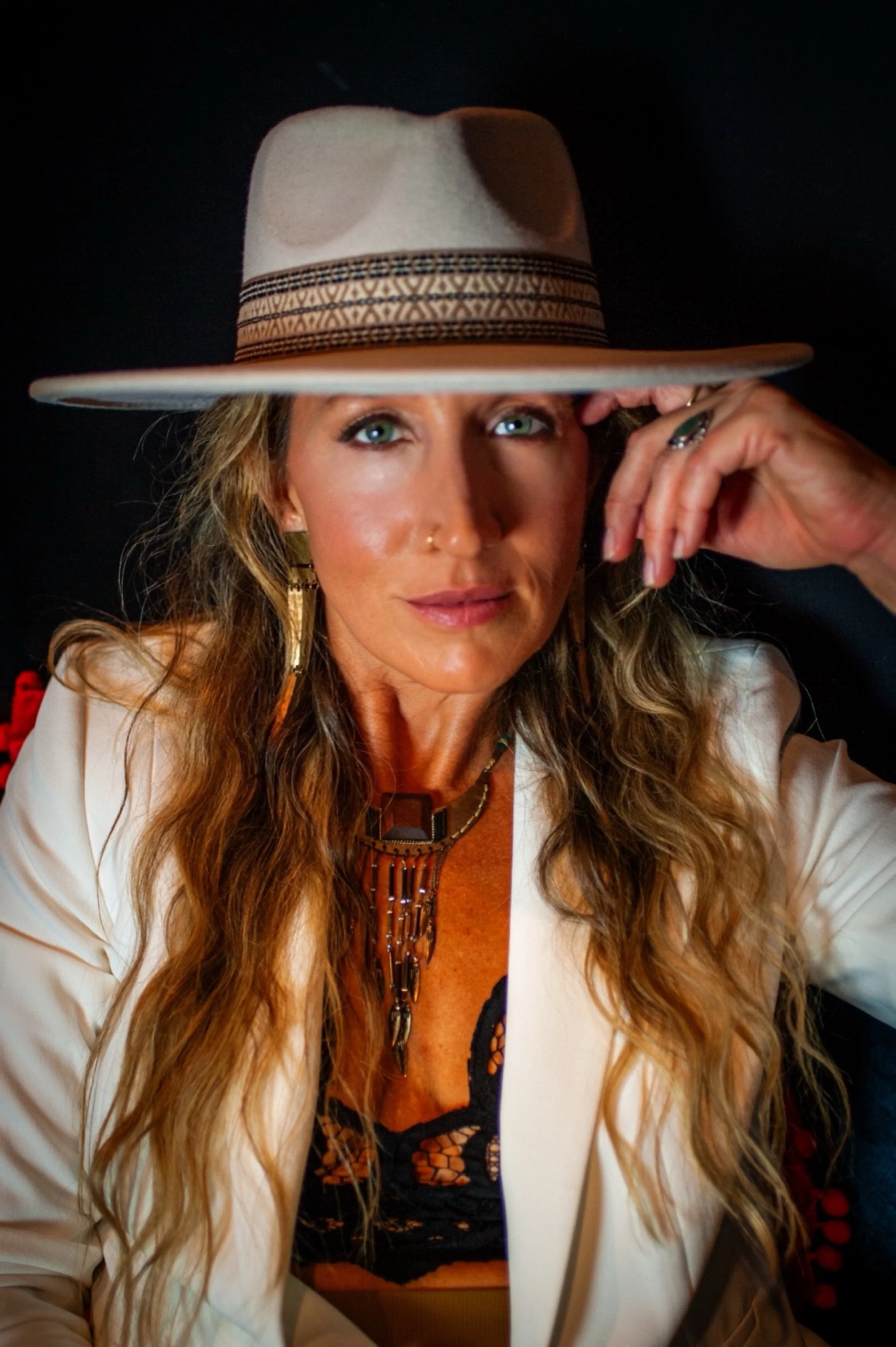 ELYSIAN GARDENS PRESENTS: ERIN MITCHELL BAND