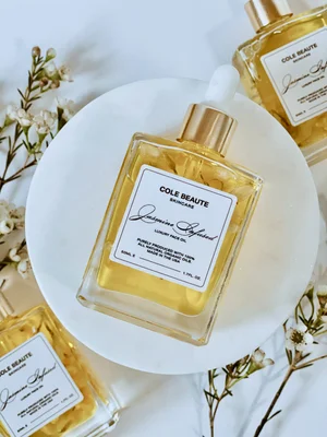 Usbaby 　HUILE DE JASMIN  フェイシャルオイル Amazon.com: Jasmine Multi-Use Oil for Face, Body and Hair