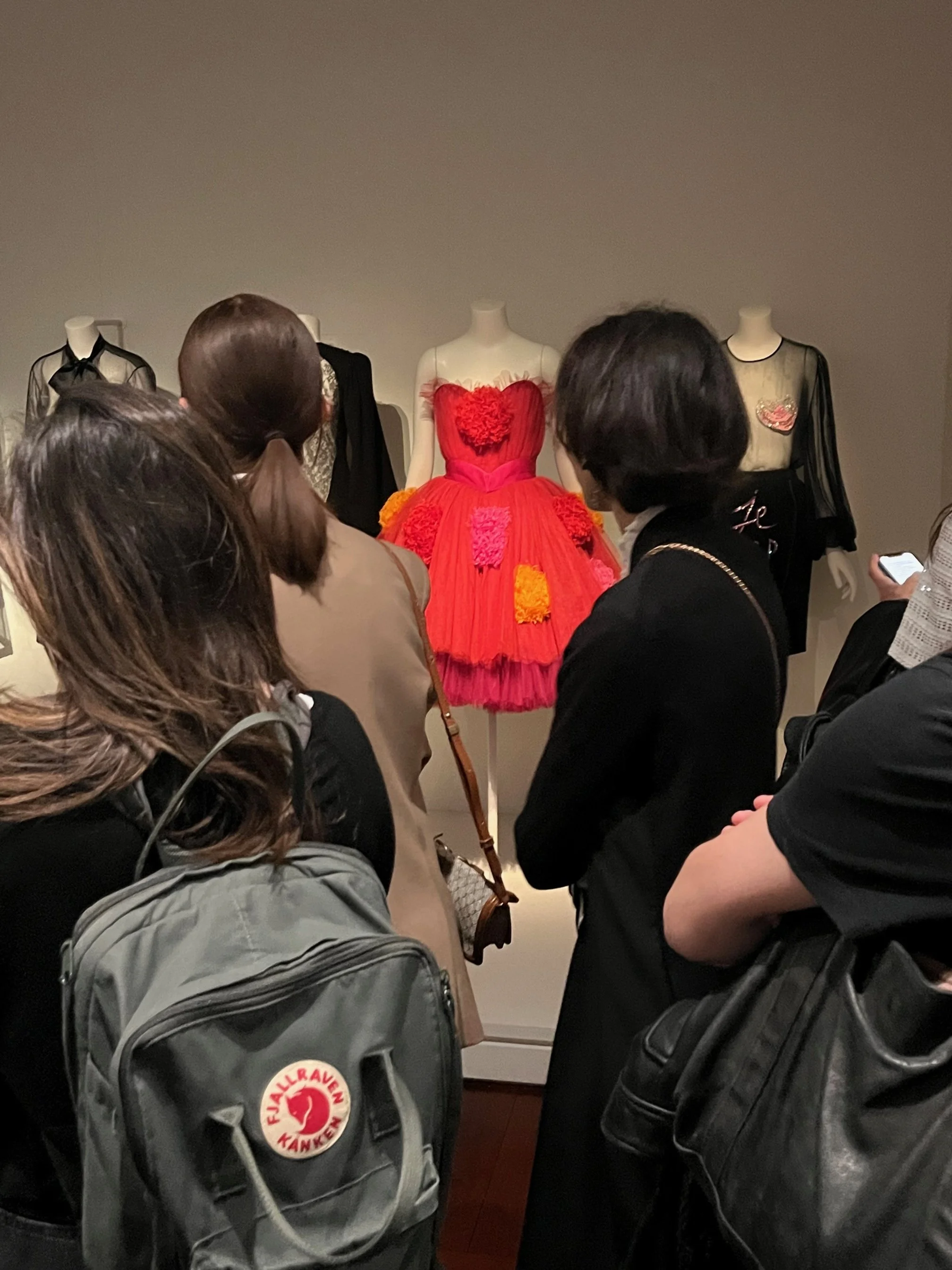 Retour en images | Yves Saint Laurent : Transparences, Le Pouvoir des Matières