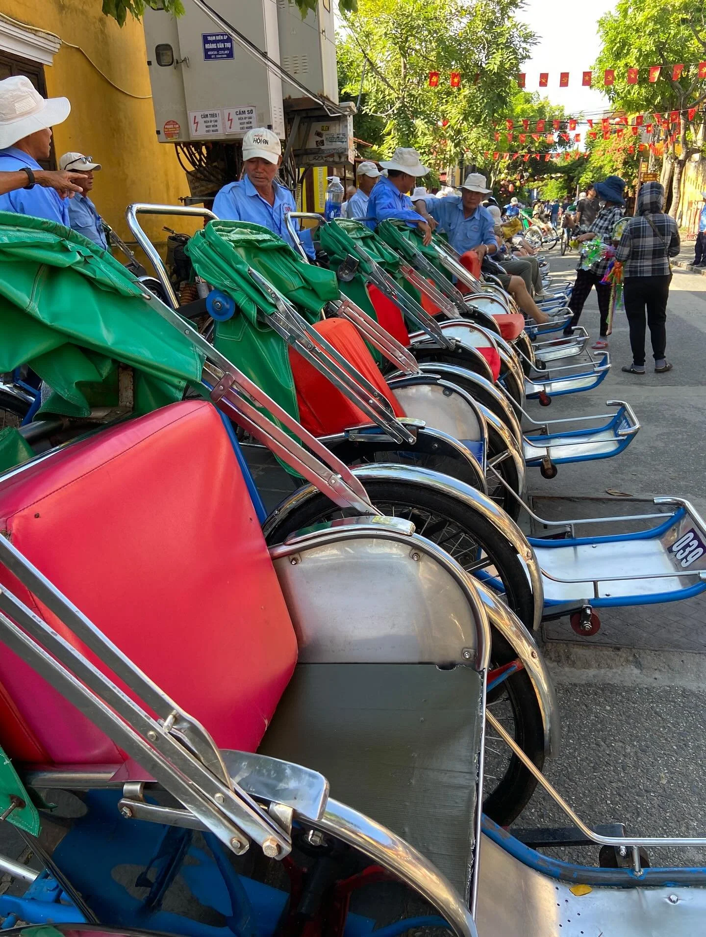 A couple of wonderful days in Hoi An with some of my favorite alleyways, a nice glimpse of the lovely new Namai, the coolest restaurant in town, and those beautiful lanterns.