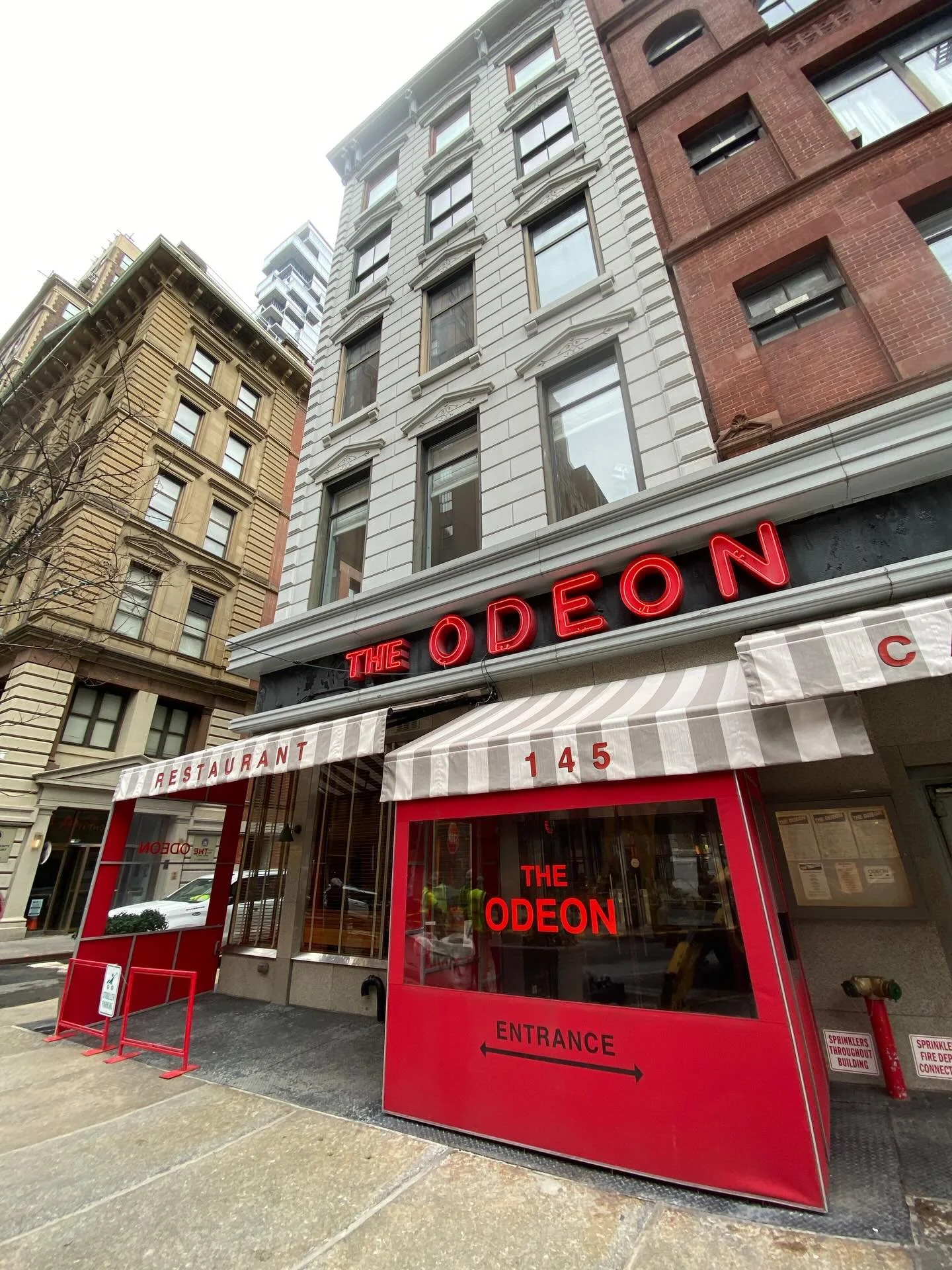 Lunch appointment at one of New York&rsquo;s finest, and a place I&rsquo;ve been coming to for 15 years. The fabulous Odeon.
