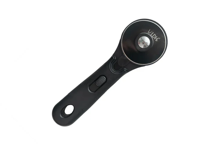 45mm, midnight edition, Rotary cutter