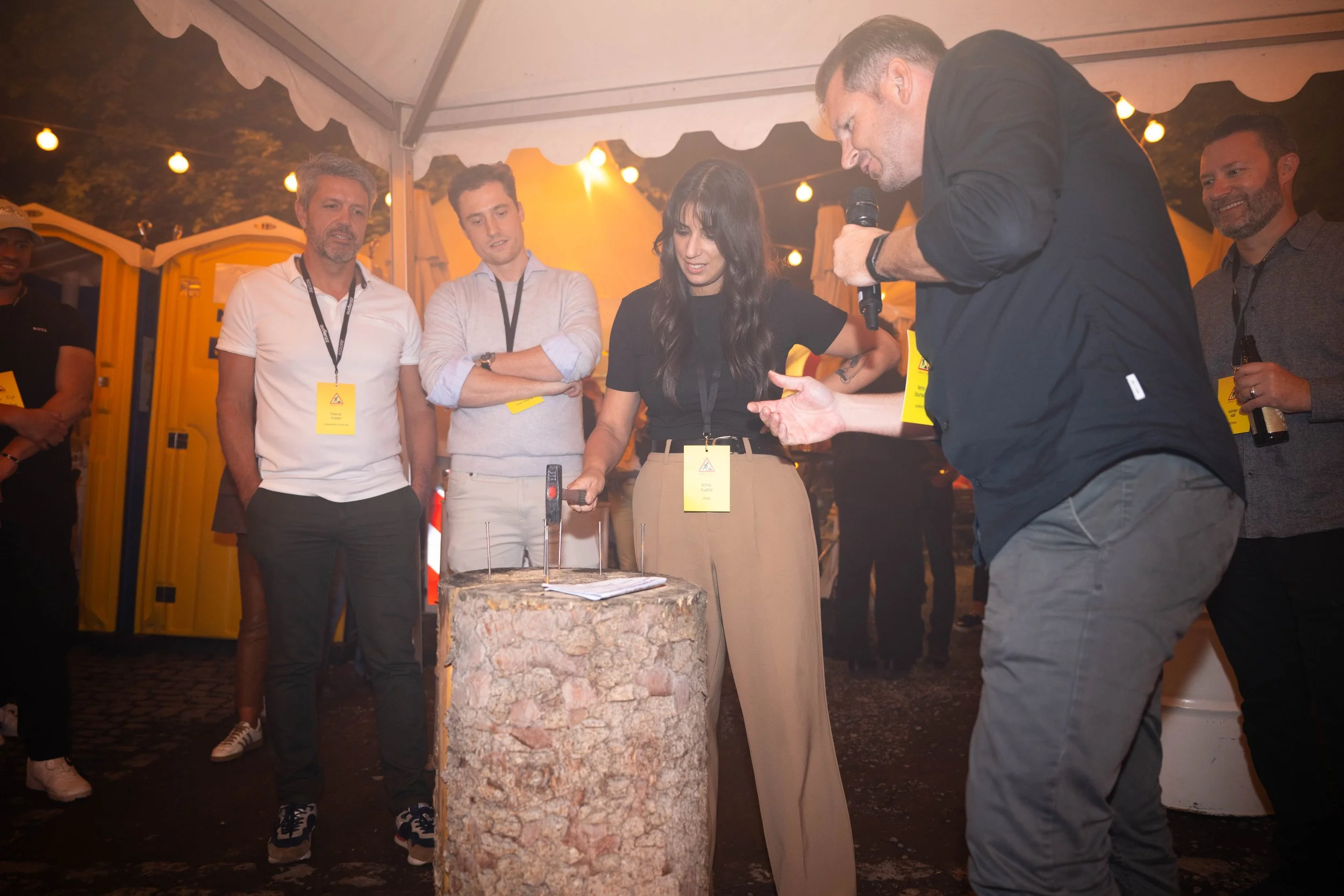 Gipfel-Stürmer_Erlebnisarchitektur_01_NZZone_Audienzz_SummerEndParty2025_AKJ-207.jpg