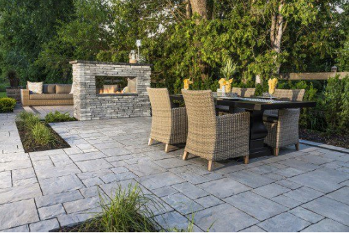 6 Important Questions to Ask Landscaping Companies Before They Start a Project at Your Troy, MI, Home