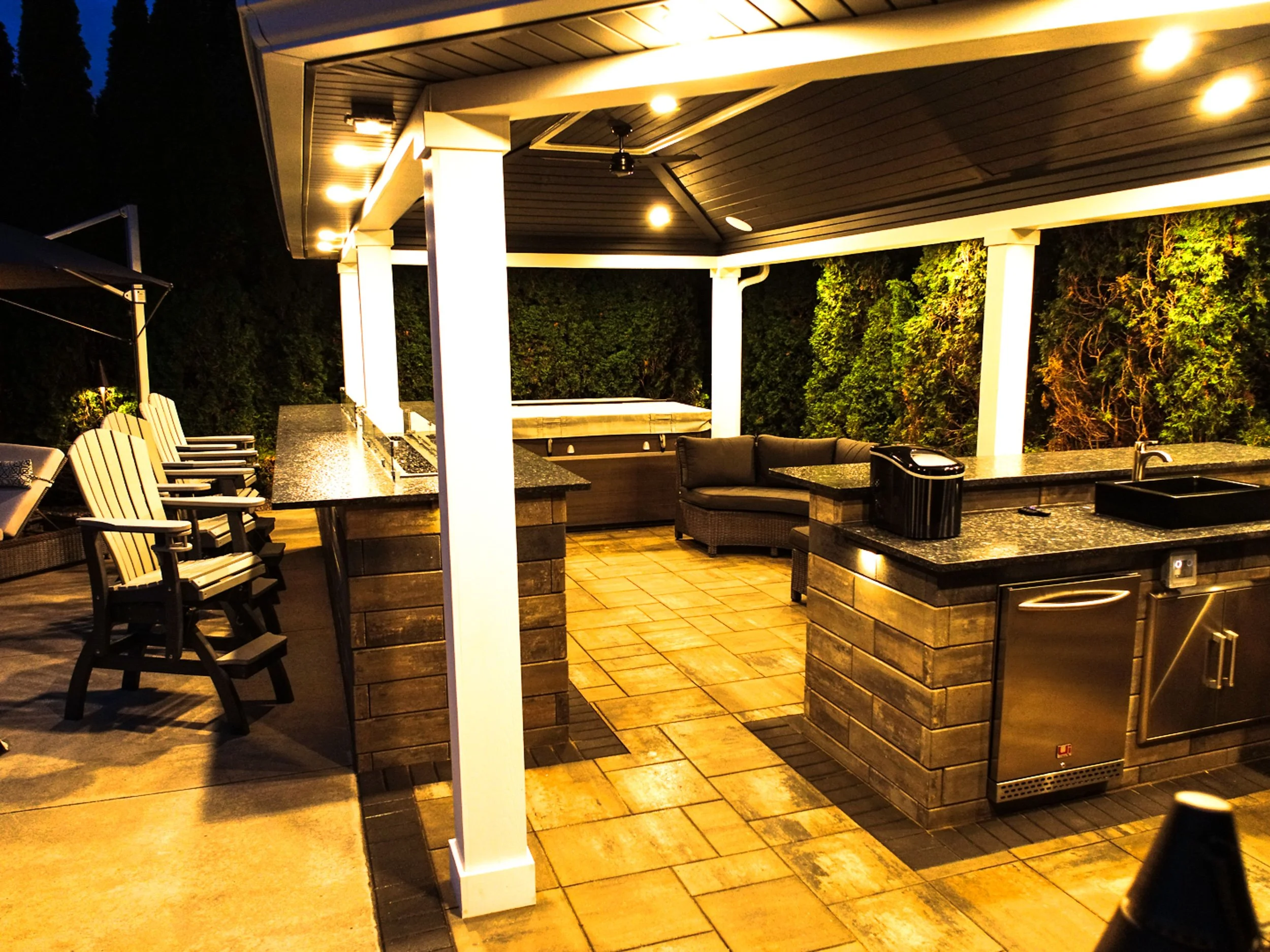 Cool Off Under a Pavilion in the Shelby Township and Oakland Twp, MI Areas