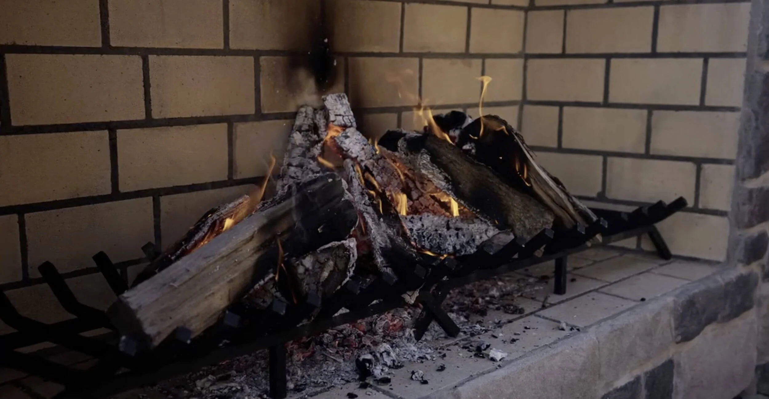 Fire pit outdoor living showroom in Troy, Shelby Township, and Rochester Hills, MI