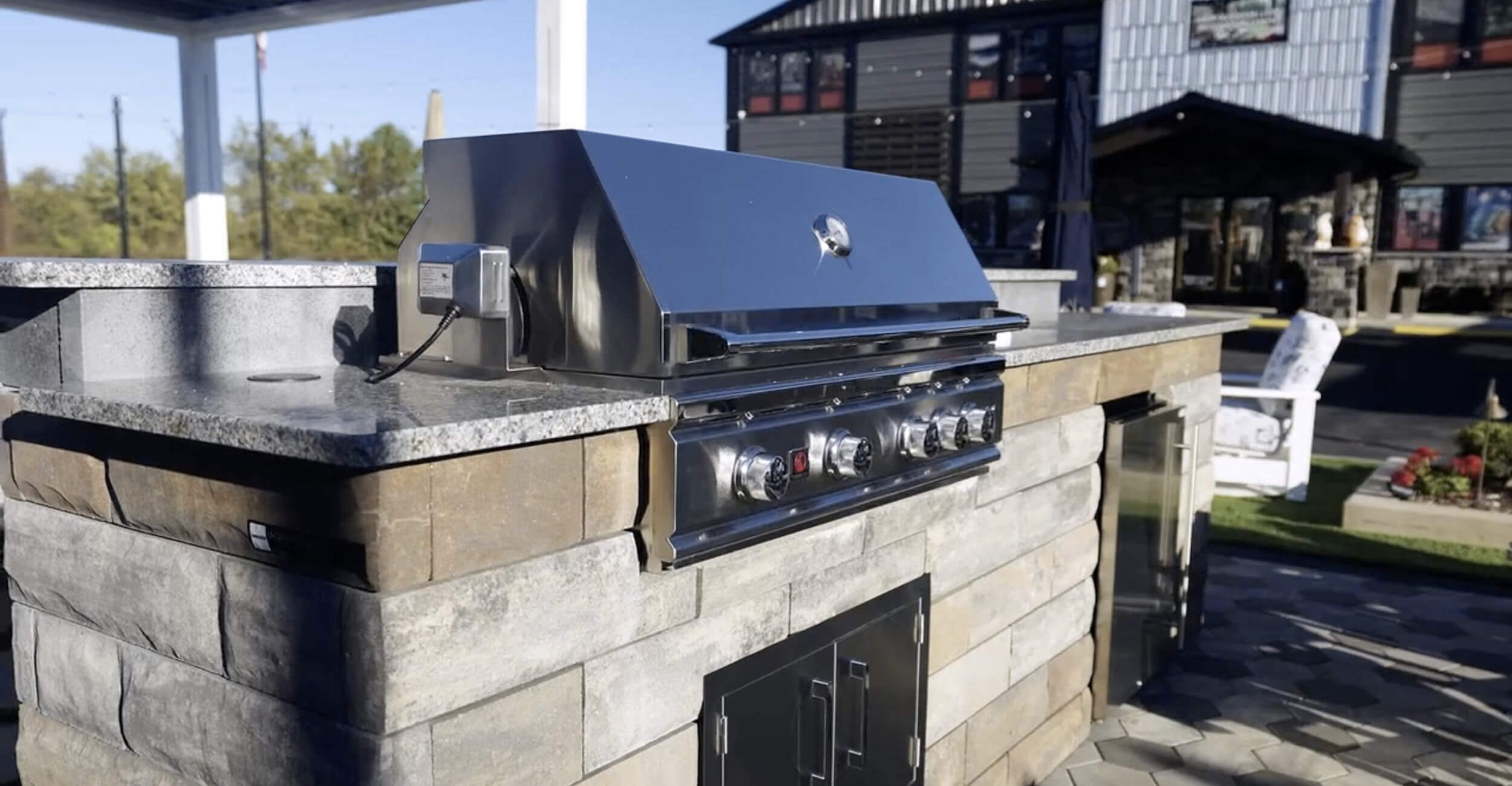 Integrated grill island concept exhibited at the outdoor living showroom in Troy, Shelby Township, and Rochester Hills, MI
