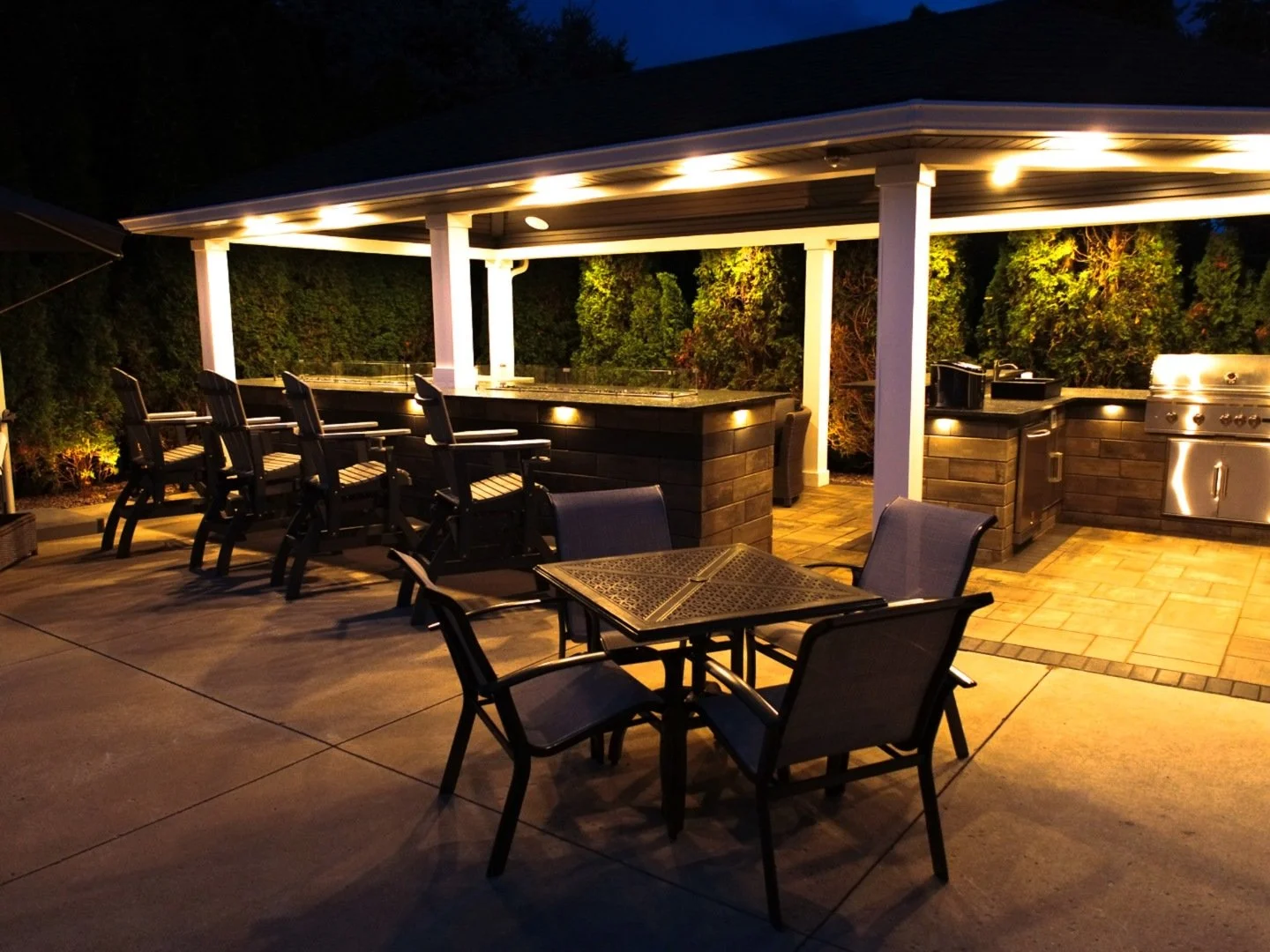 Low-voltage landscape lighting in Rochester Hills, MI