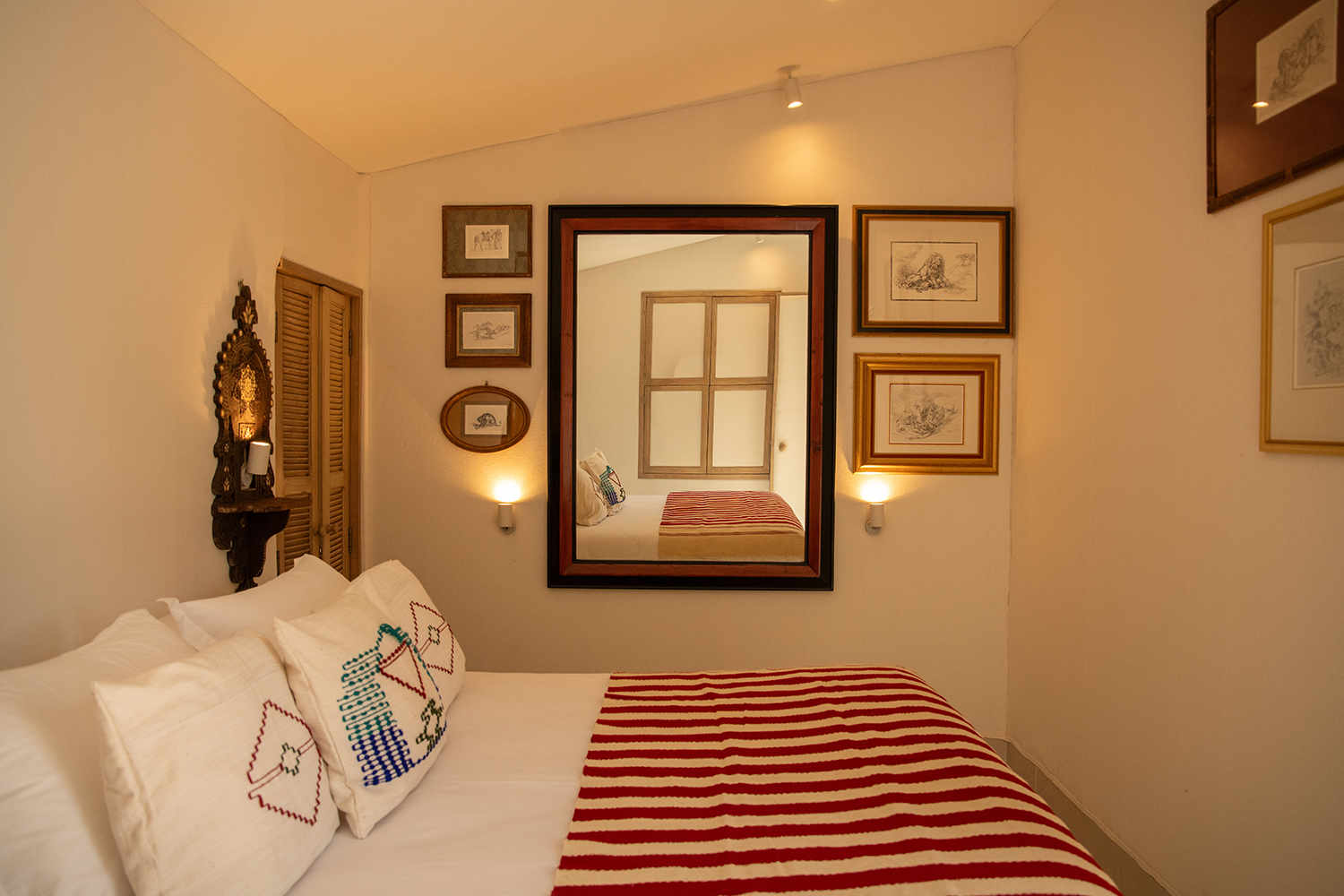 JNANE KARWAN PEARL Safari Luxury Suite_.png