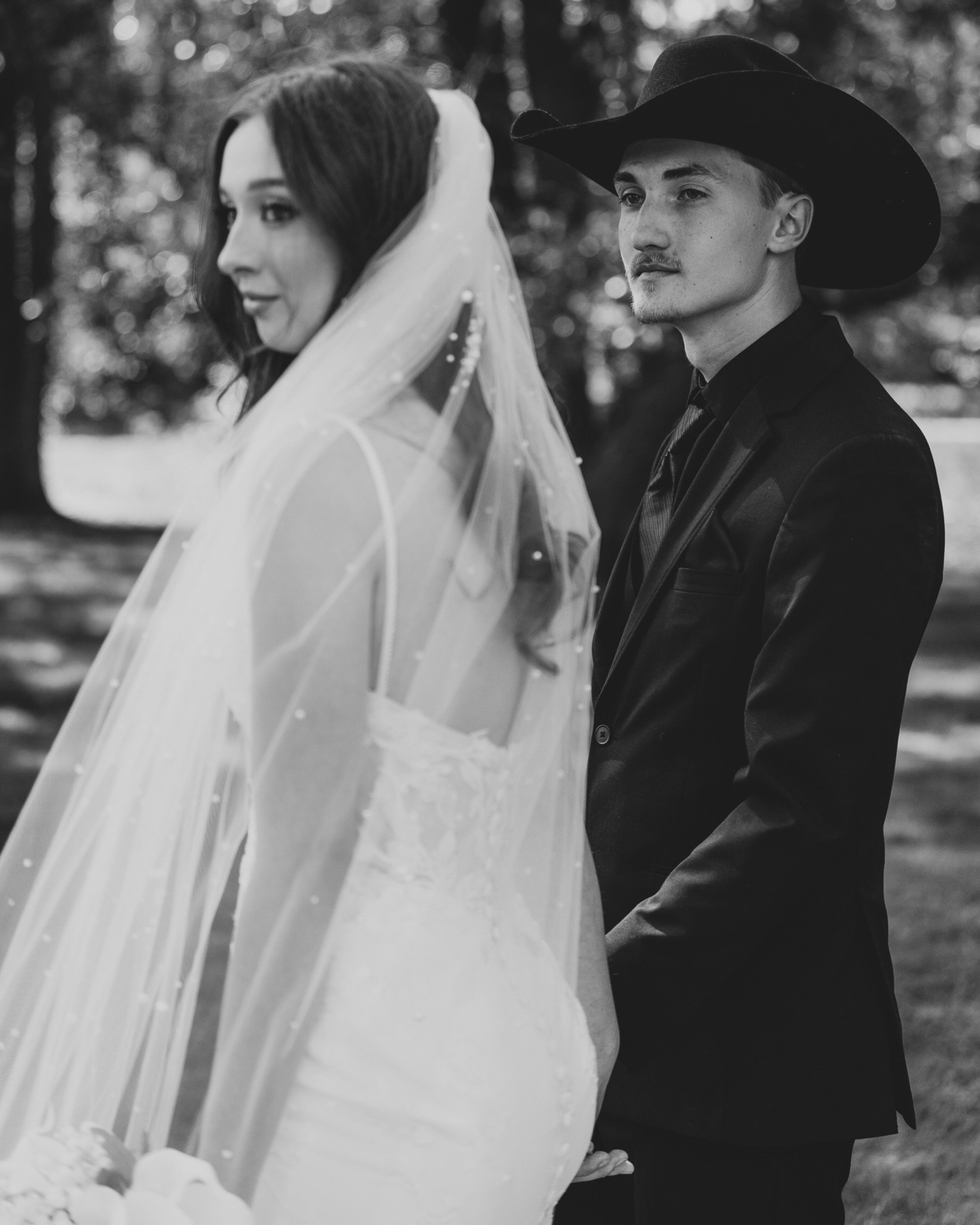 The way Matthew looks at Lexi says it all 🤍

A day filled with quiet moments, joyful tears, heartfelt vows, and one unforgettable celebration at the beautiful @thebeverlymansion 
Every detail reflected who they are, and every moment was a reminder t