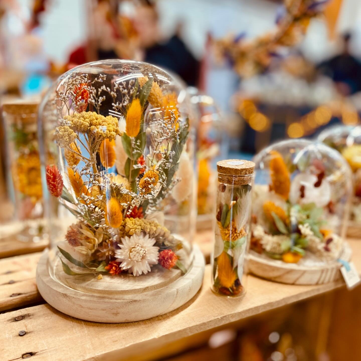 Cadeaux de derni&egrave;re minute ✨
&bull;
Il te reste encore quelques jours pour compl&eacute;ter - ou carr&eacute;ment remplir en fonction ton niveau d&rsquo;avancement - ta hotte 🧑&zwj;🎄🎅
&bull;
Tout plein de cr&eacute;ations fleuries t&rsquo;a