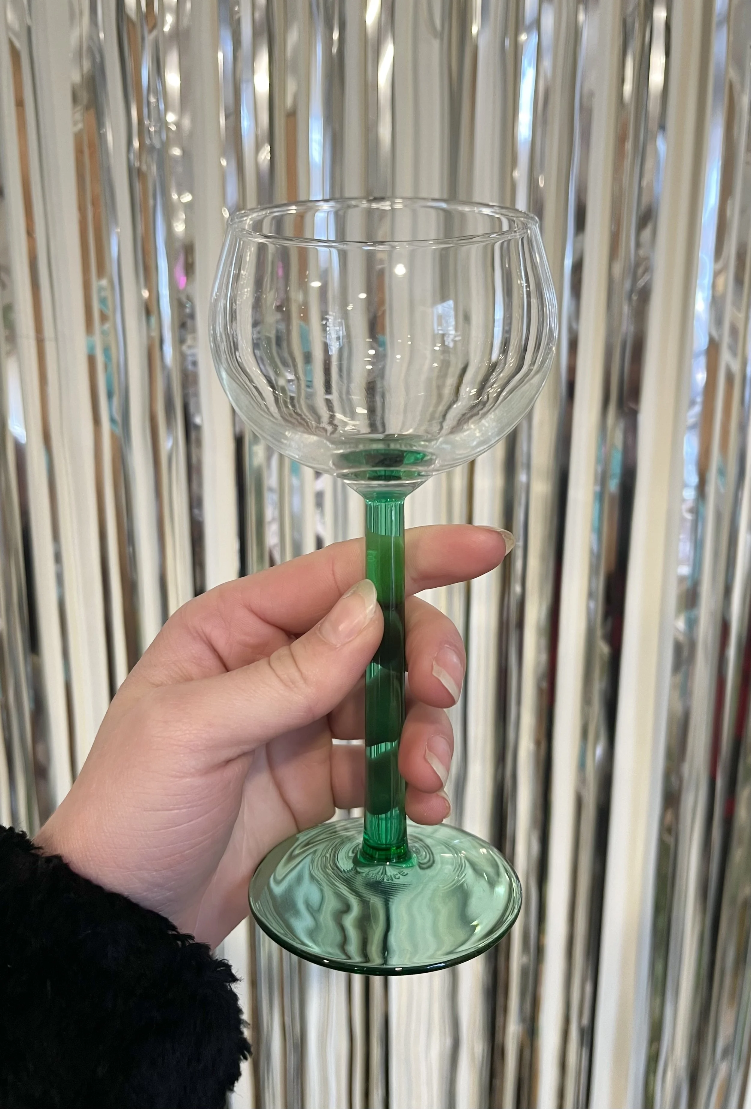 Vintage Green Stemmed Luminarc Wine Glasses - Set of 4