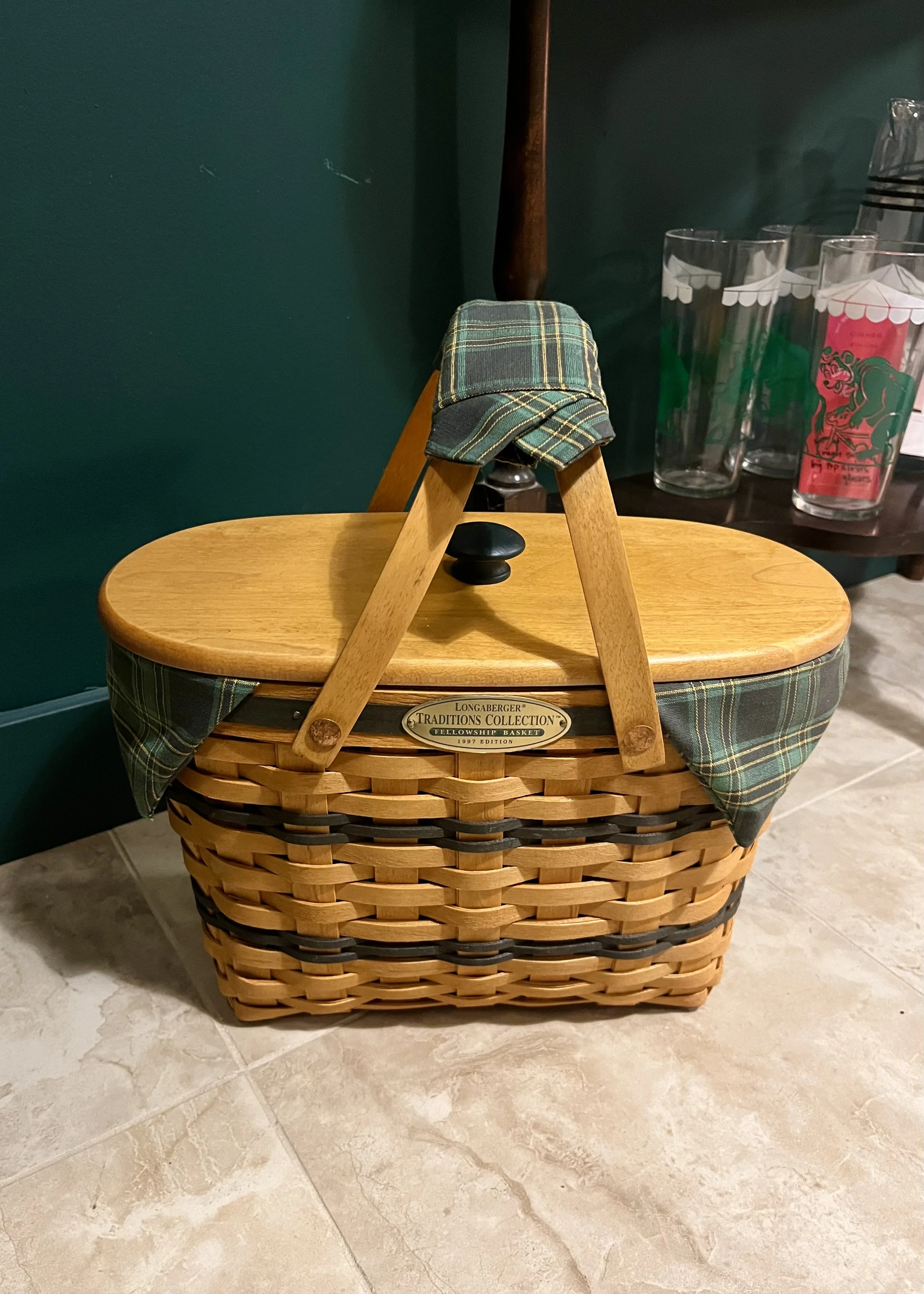 Vintage Longaberger Picnic Basket - 1997 Fellowship Basket