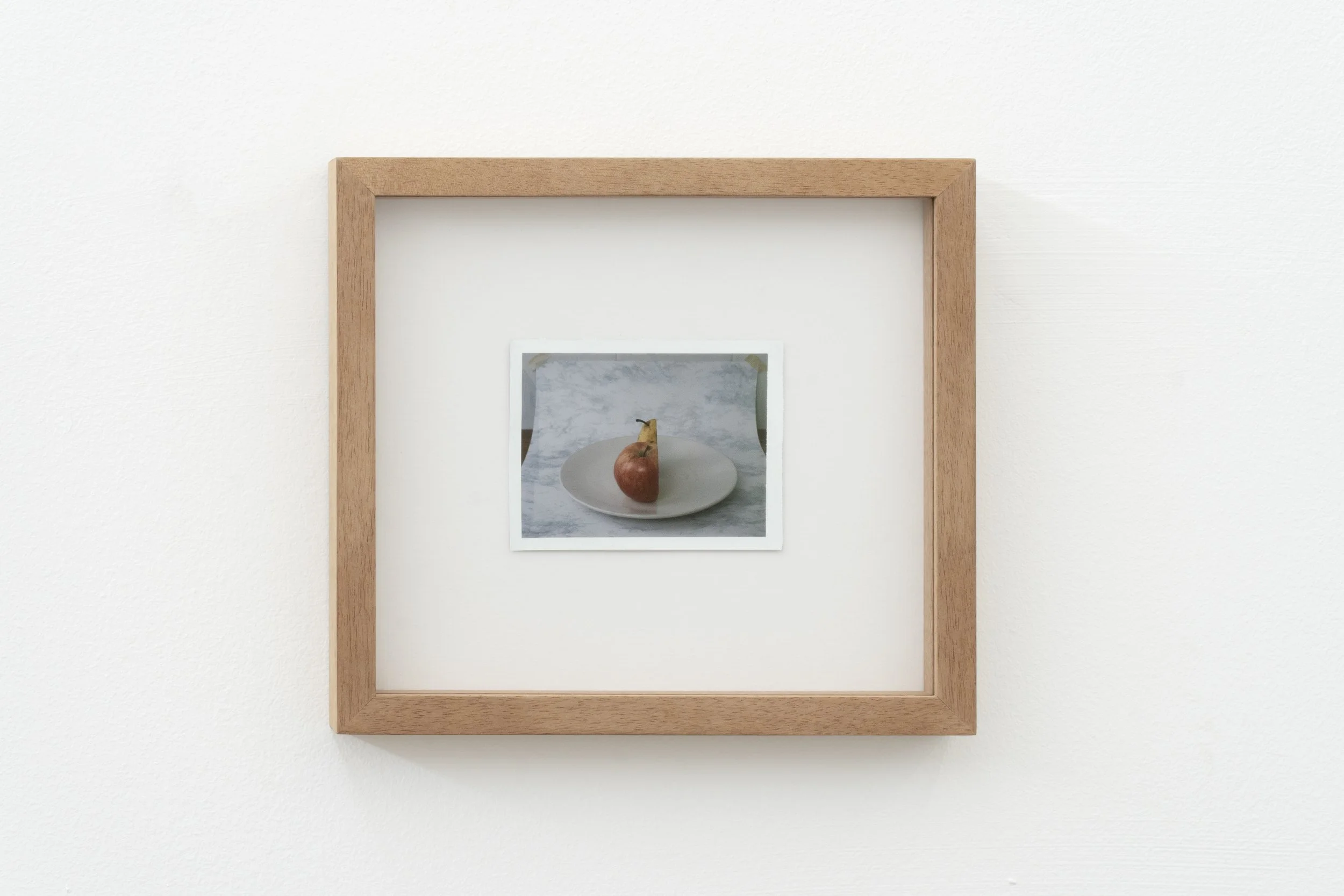Mauricio Alejo | Polaroid "Pear and Apple"