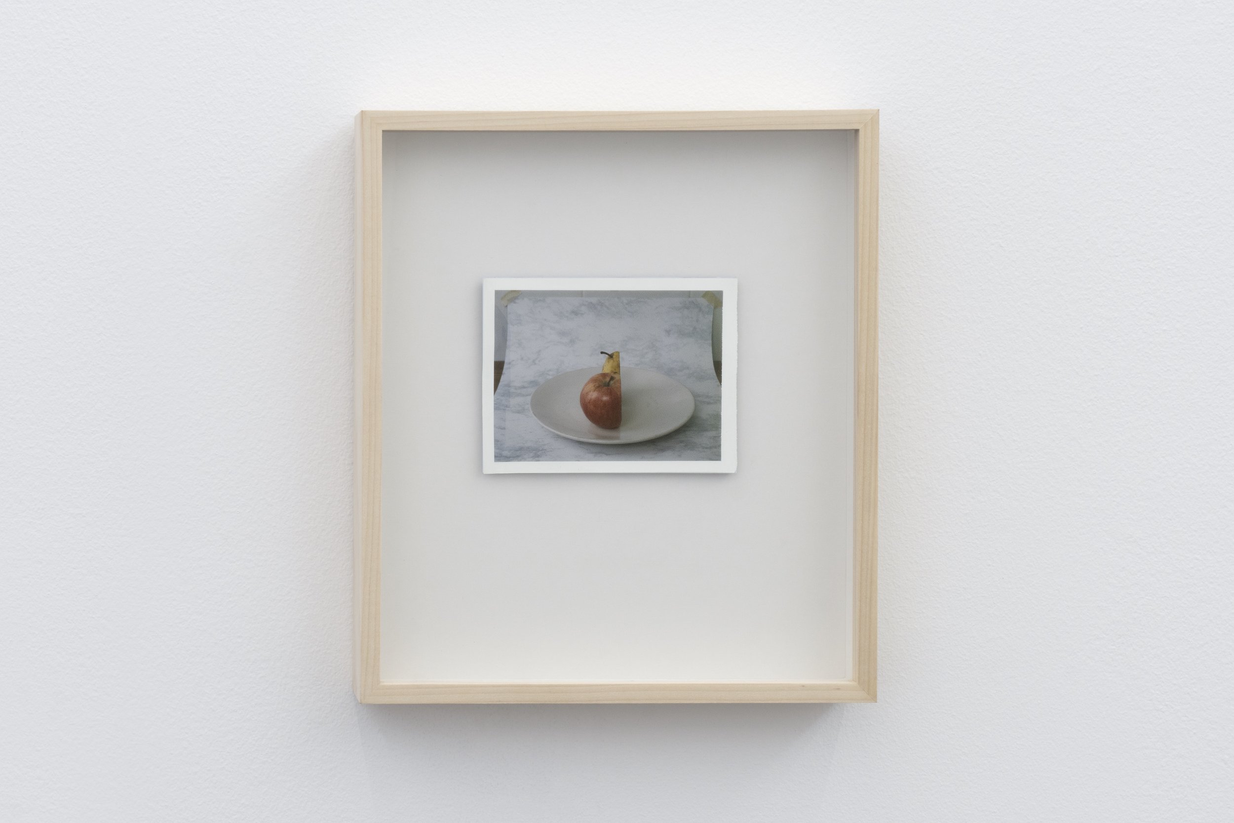 Mauricio Alejo | Polaroid "Pear and Apple"