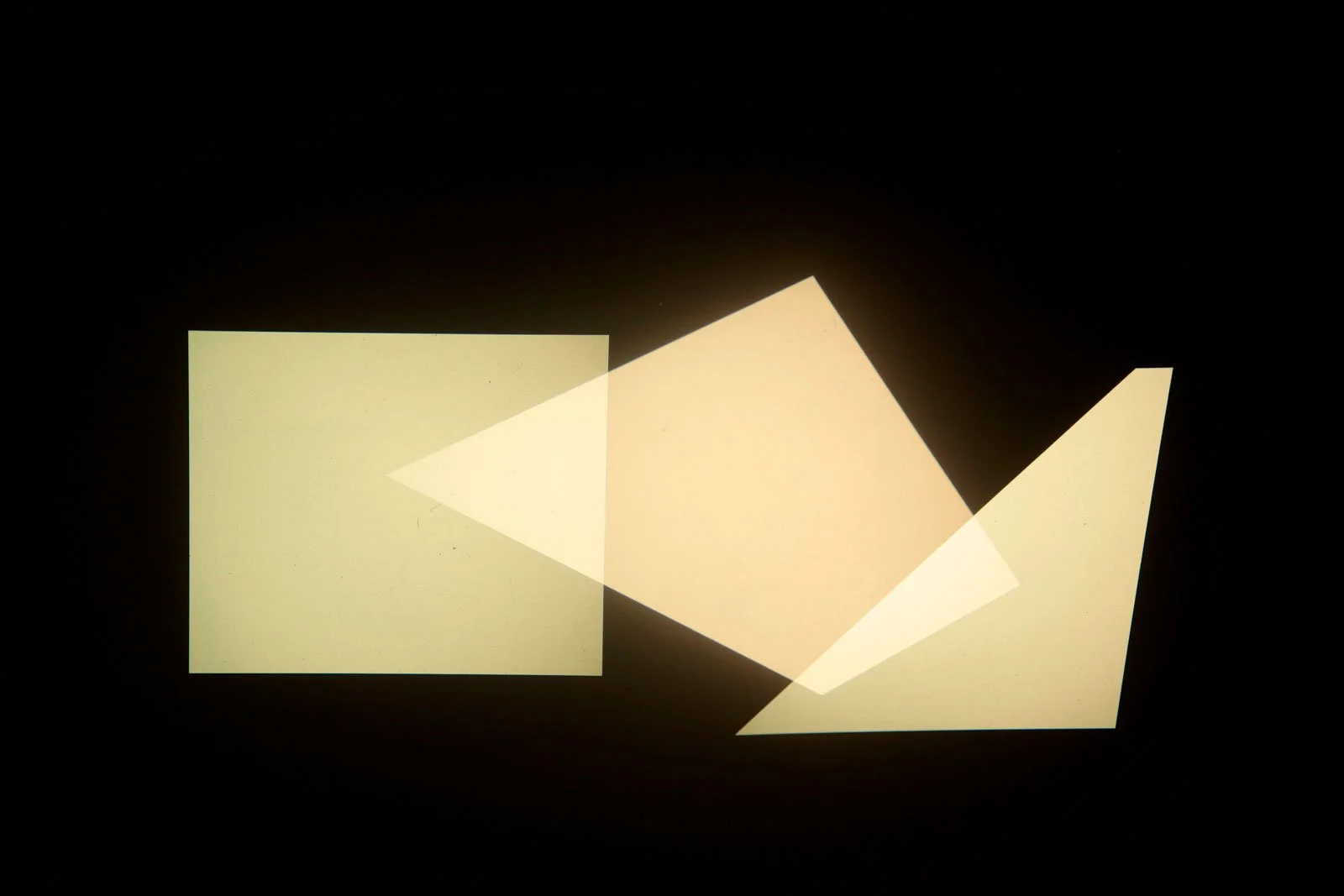 Sin Título (tres proyectores fotografía 6), 2013